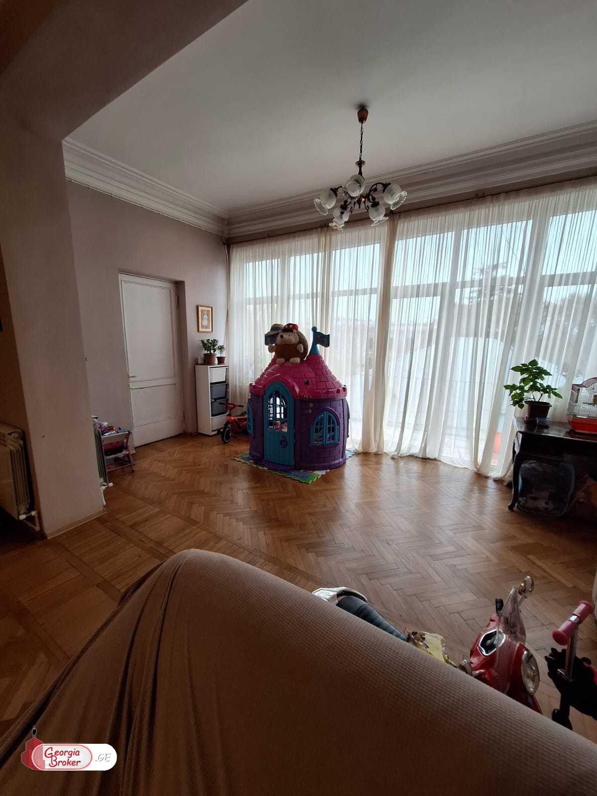 nearly repaired 3-room apartment for sale