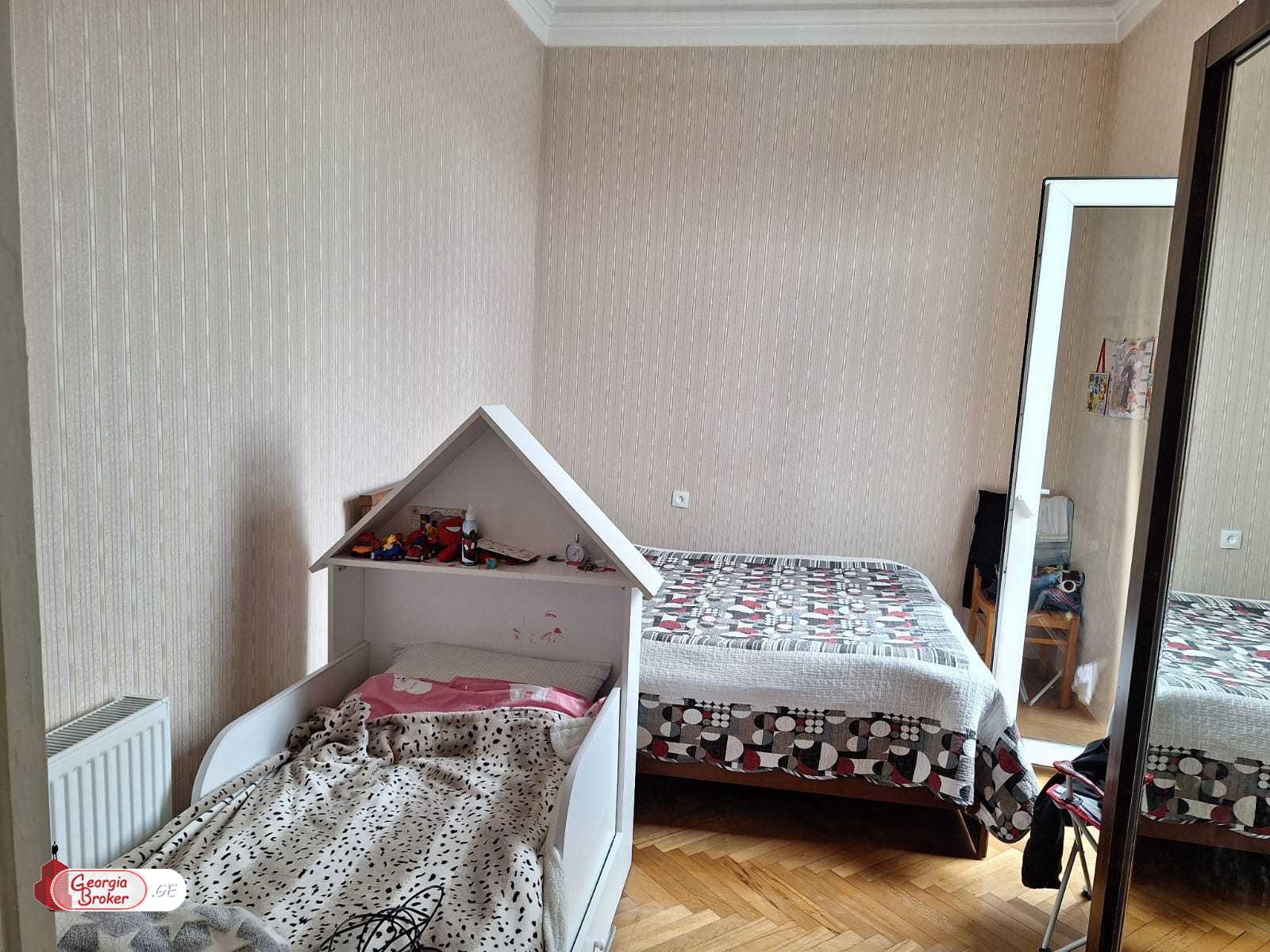 nearly repaired 3-room apartment for sale