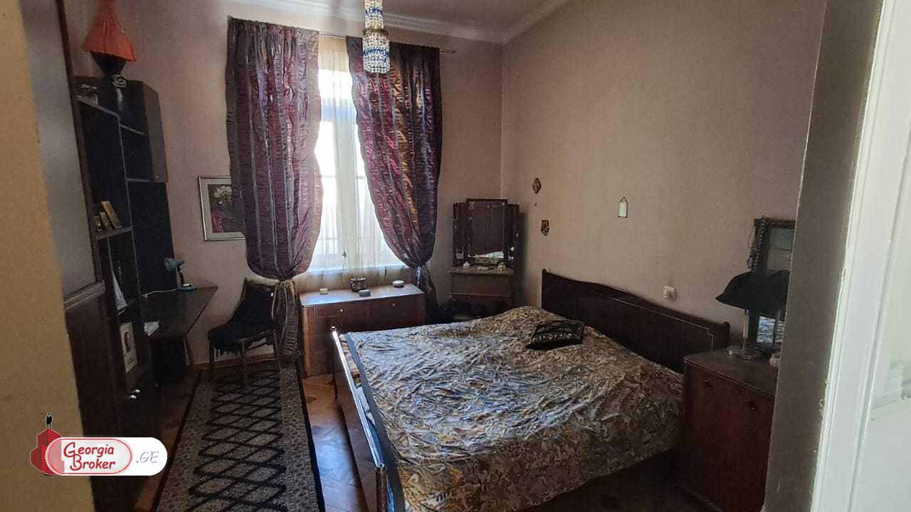 nearly repaired 3-room apartment for sale