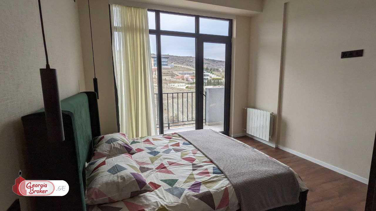 იყიდება ახალი გარემონტებული 3 ოთახიანი ბინა