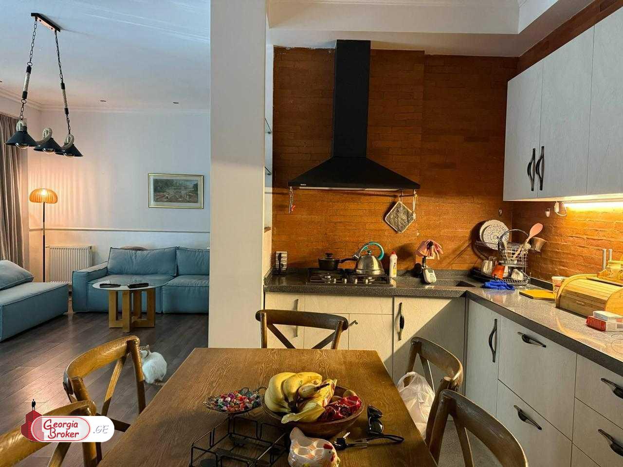 nearly repaired 3-room apartment for sale