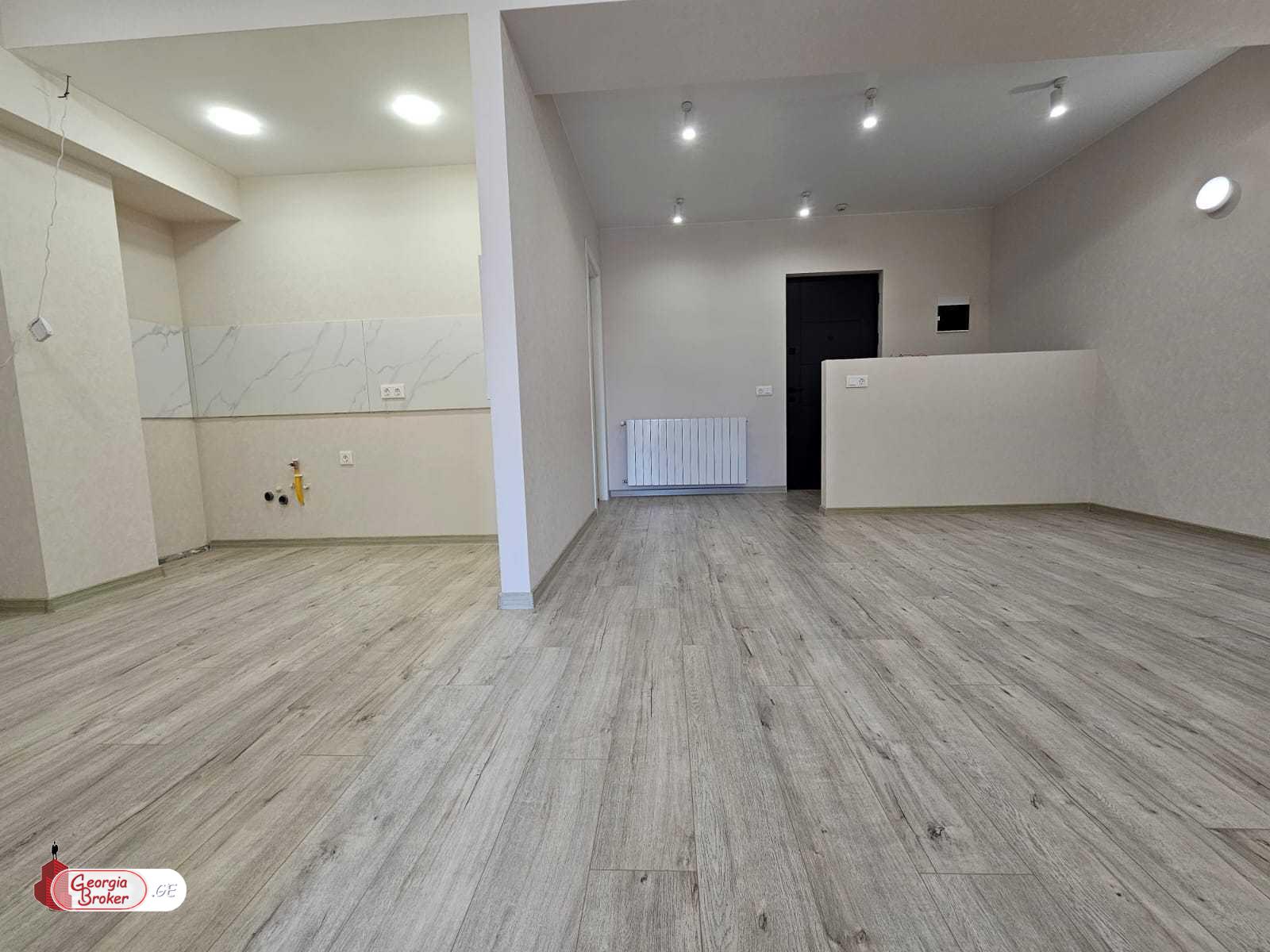 продается квартира с новым ремонтом 3-комнаты