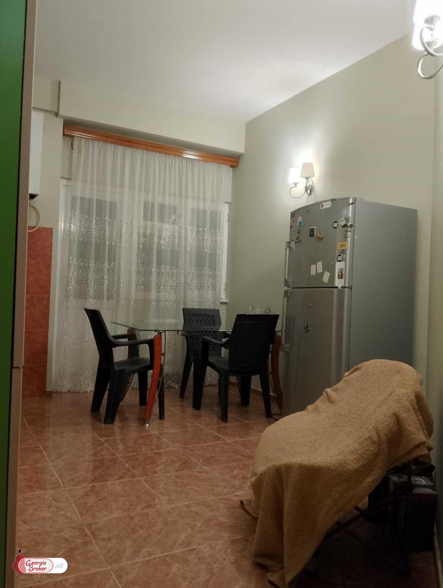 nearly repaired 3-room apartment for sale