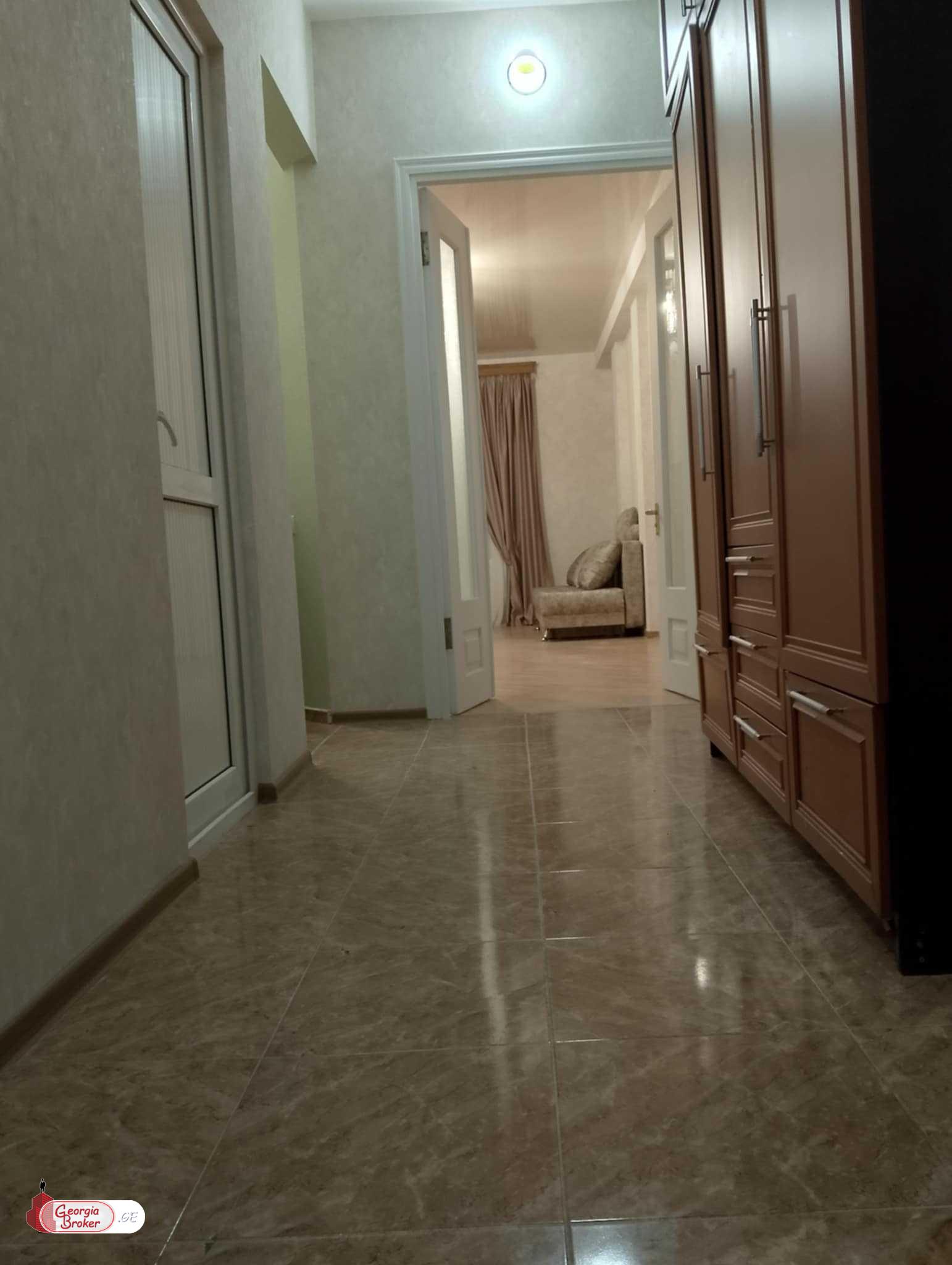 nearly repaired 3-room apartment for sale