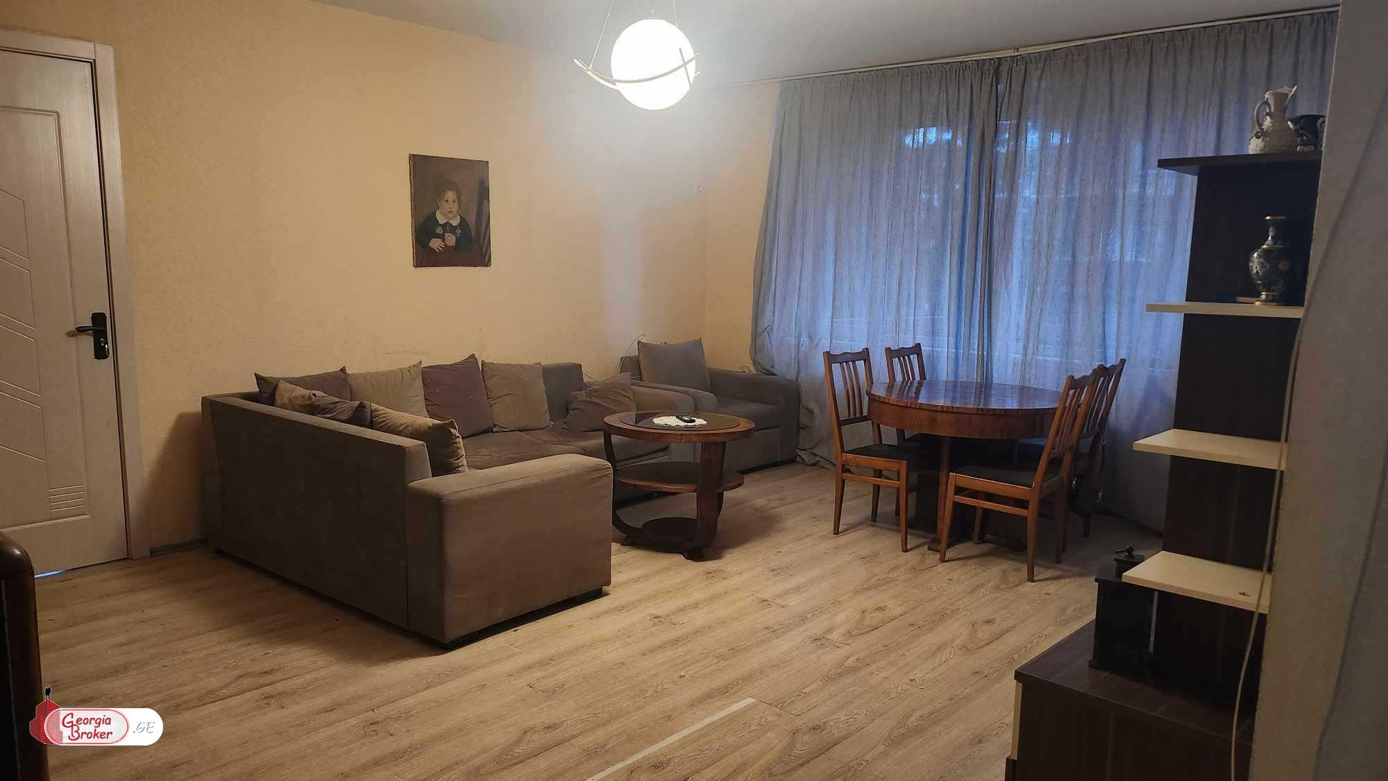 продается квартира с новым ремонтом 3-комнаты