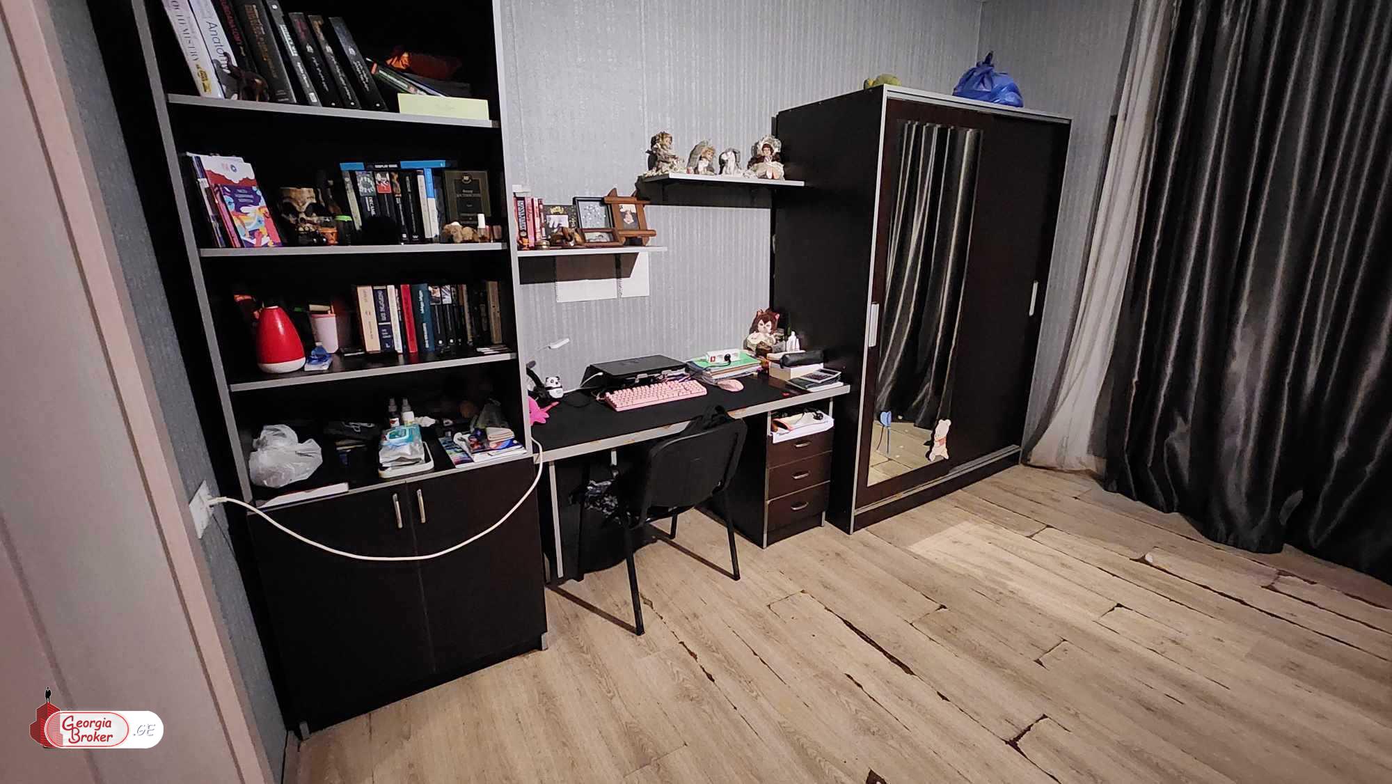 продается квартира с новым ремонтом 3-комнаты