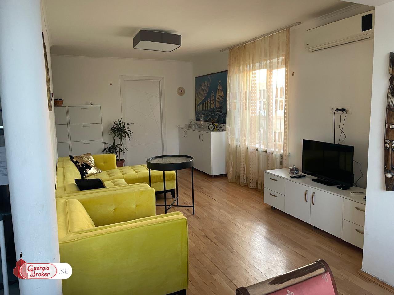 იყიდება ახალი გარემონტებული 3 ოთახიანი ბინა