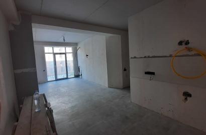 იყიდება ახალი გარემონტებული 4 ოთახიანი ბინა