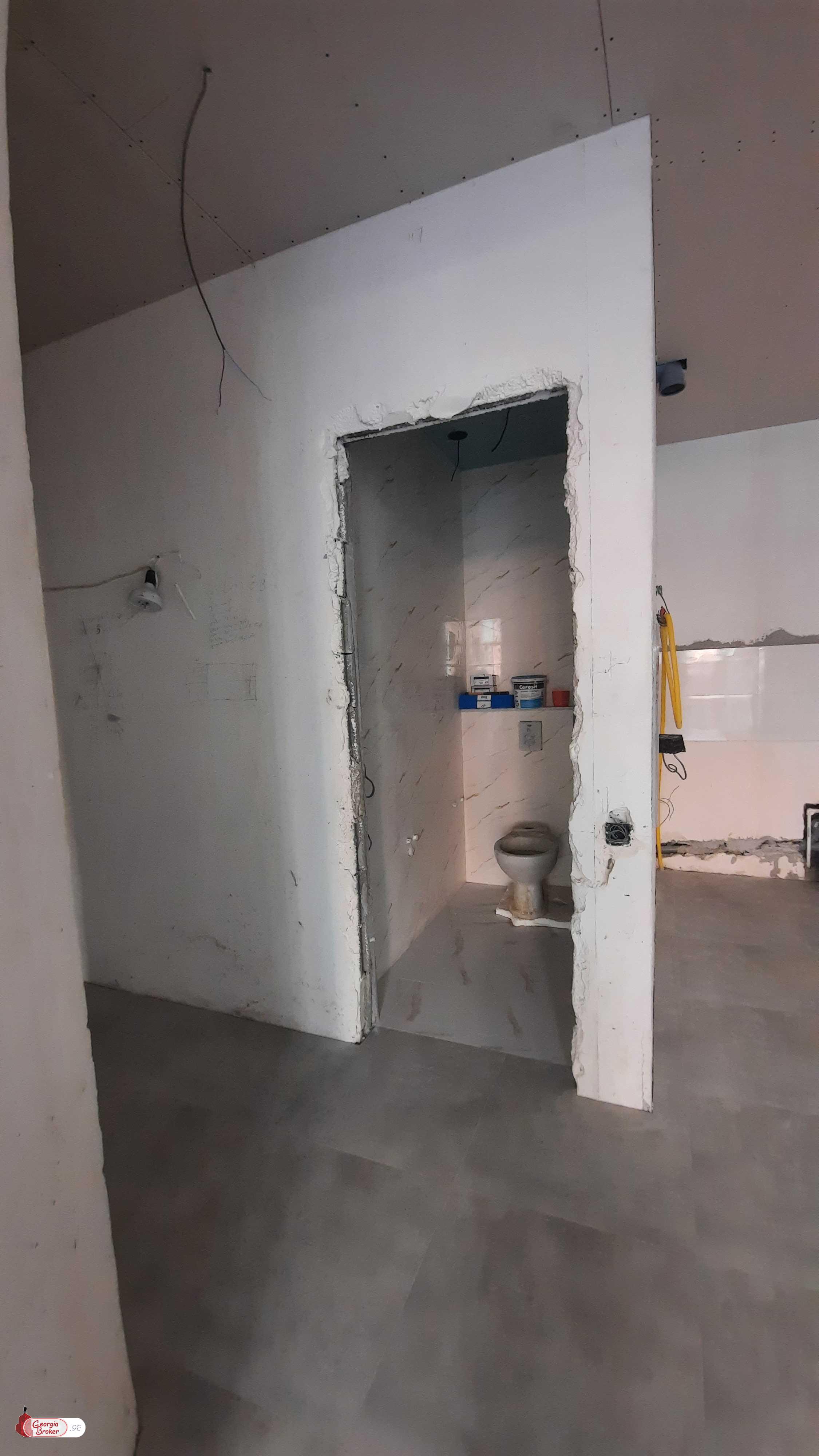 იყიდება ახალი გარემონტებული 4 ოთახიანი ბინა