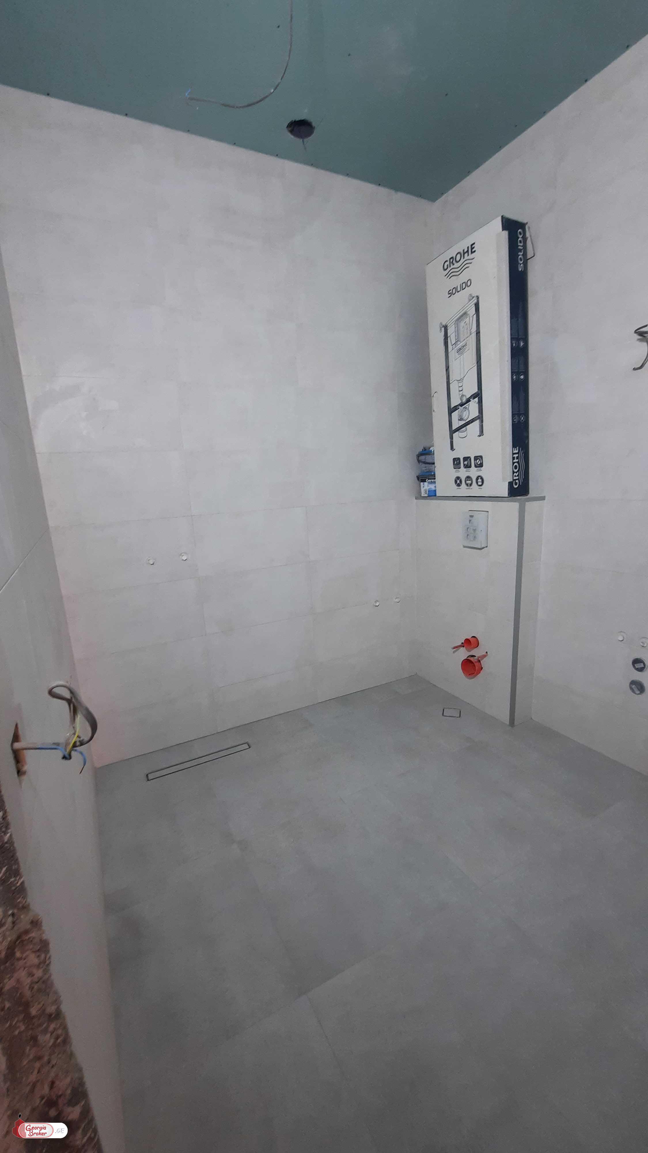 იყიდება ახალი გარემონტებული 4 ოთახიანი ბინა