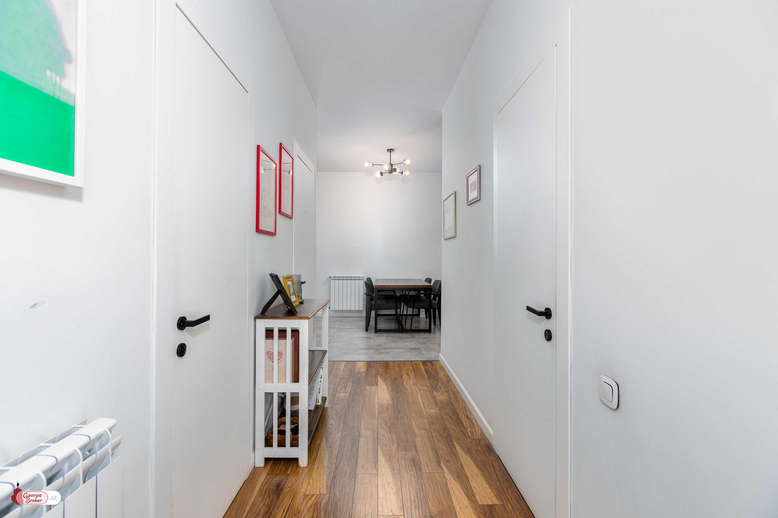 nearly repaired 3-room apartment for sale