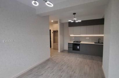 продается квартира с новым ремонтом 3-комнаты