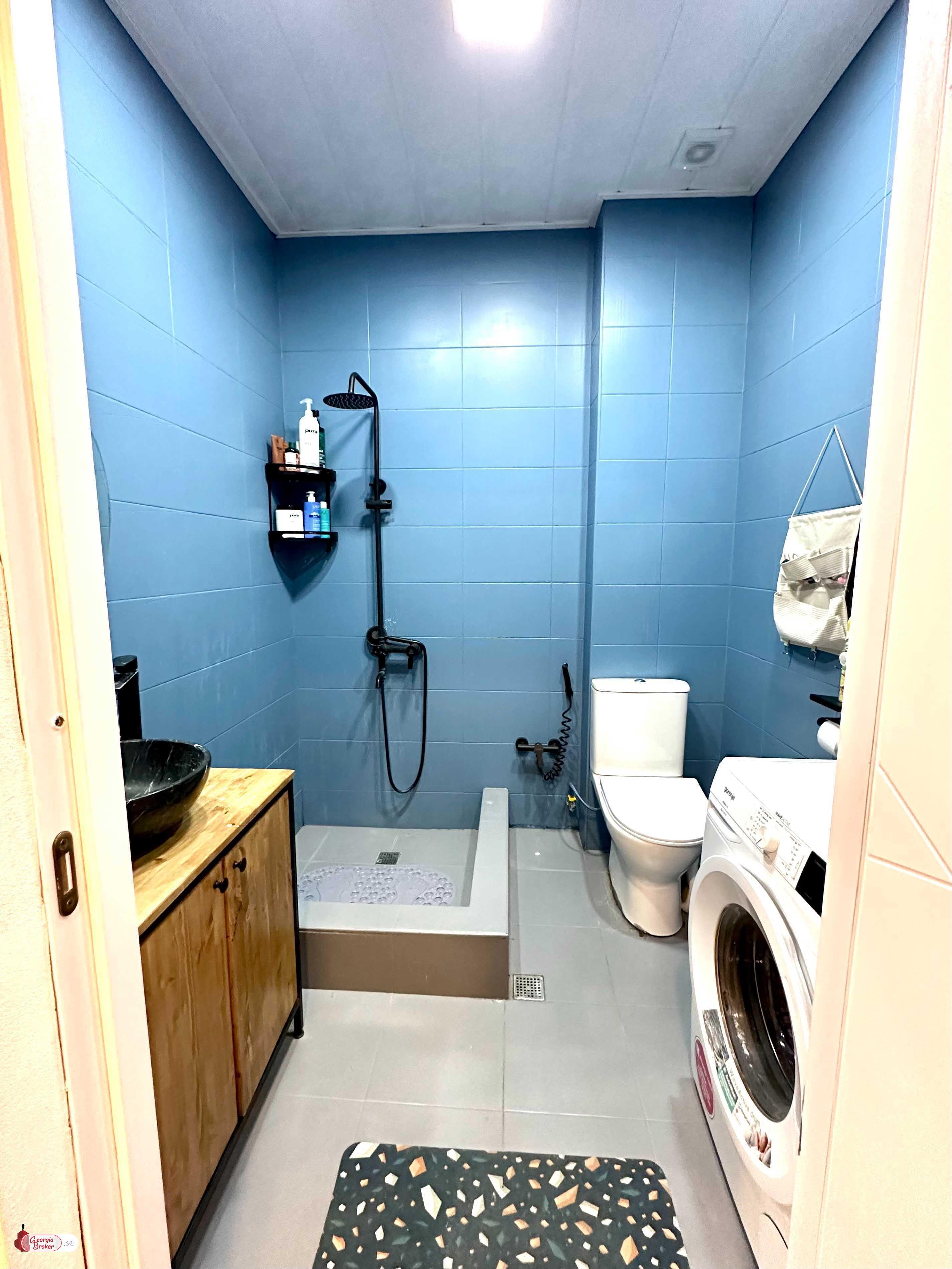 იყიდება ახალი გარემონტებული 3 ოთახიანი ბინა