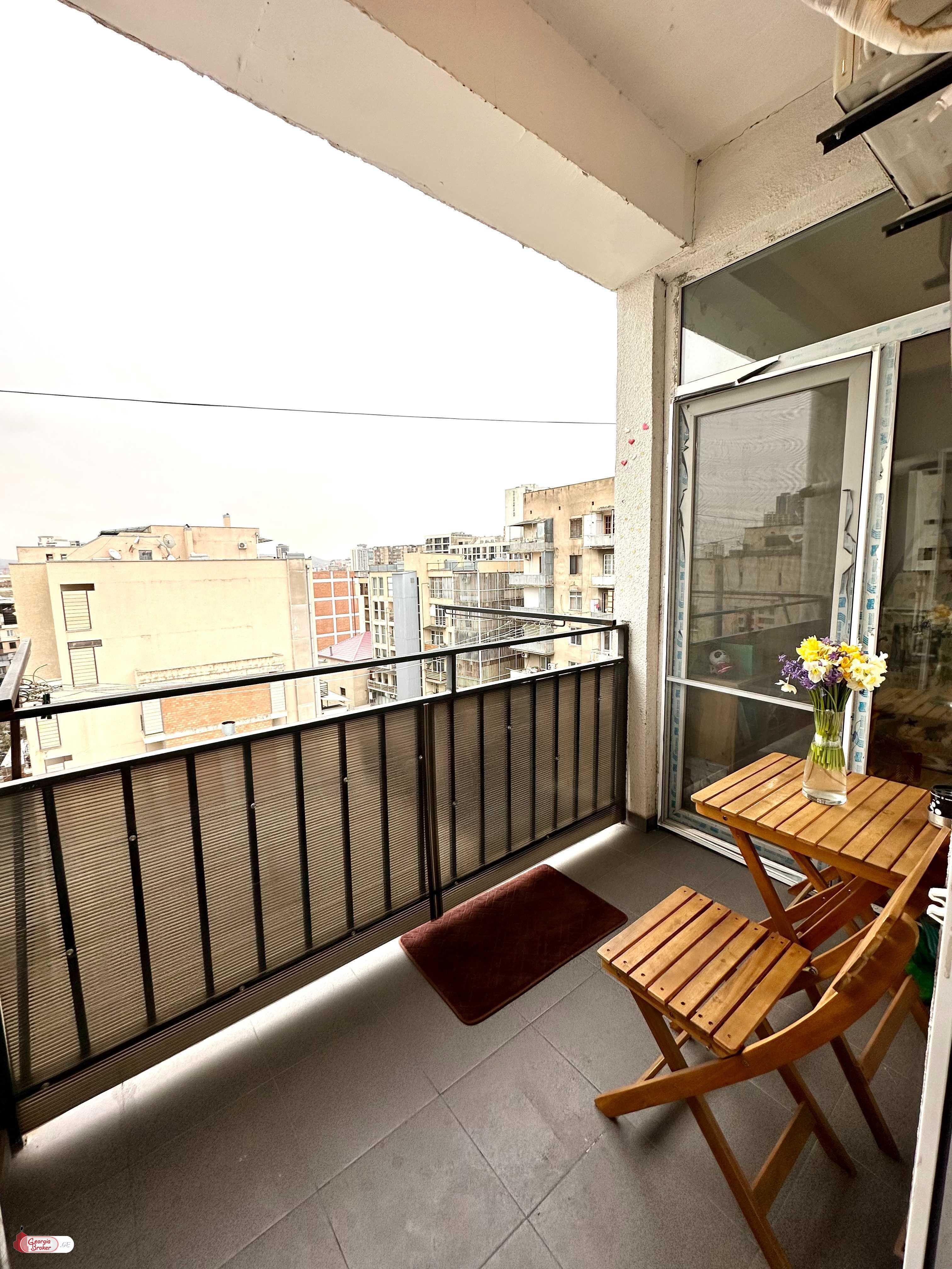 იყიდება ახალი გარემონტებული 3 ოთახიანი ბინა