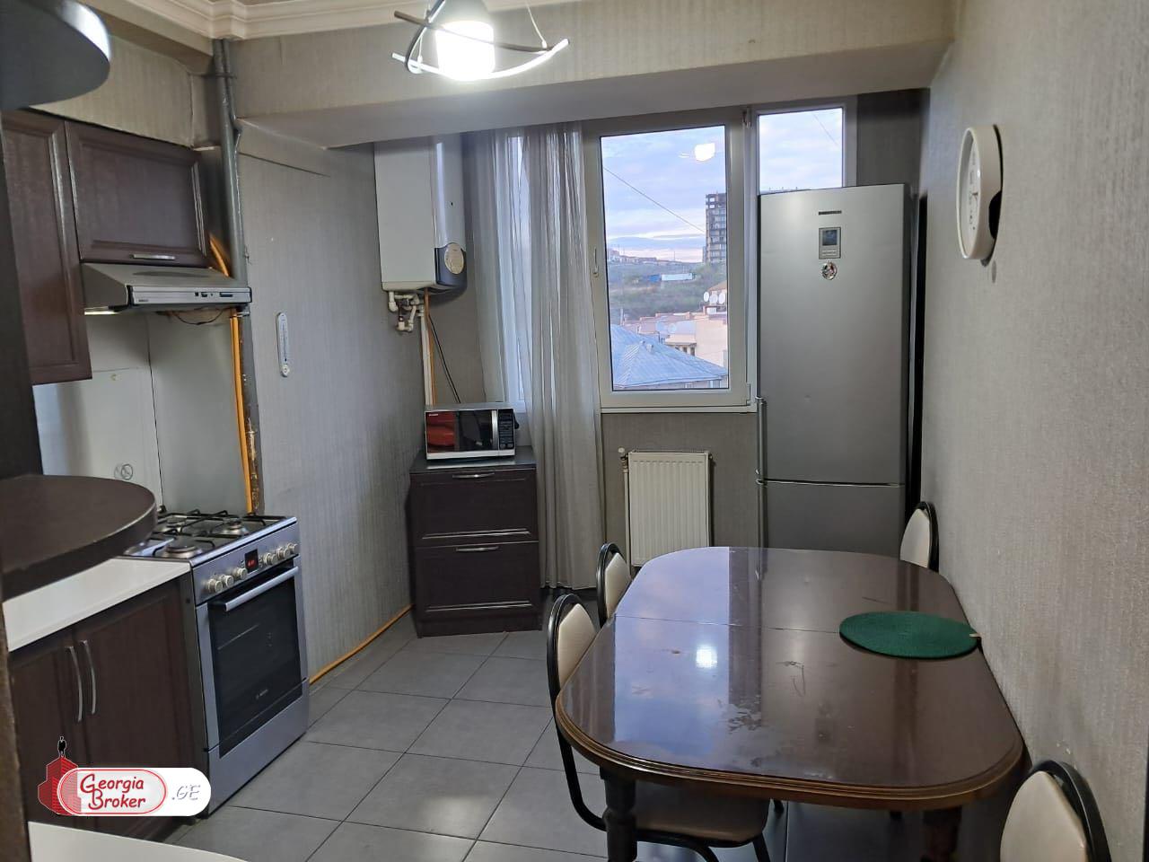 nearly repaired 3-room apartment for sale