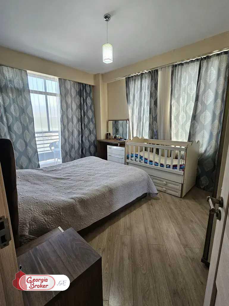 იყიდება ახალი გარემონტებული 3 ოთახიანი ბინა