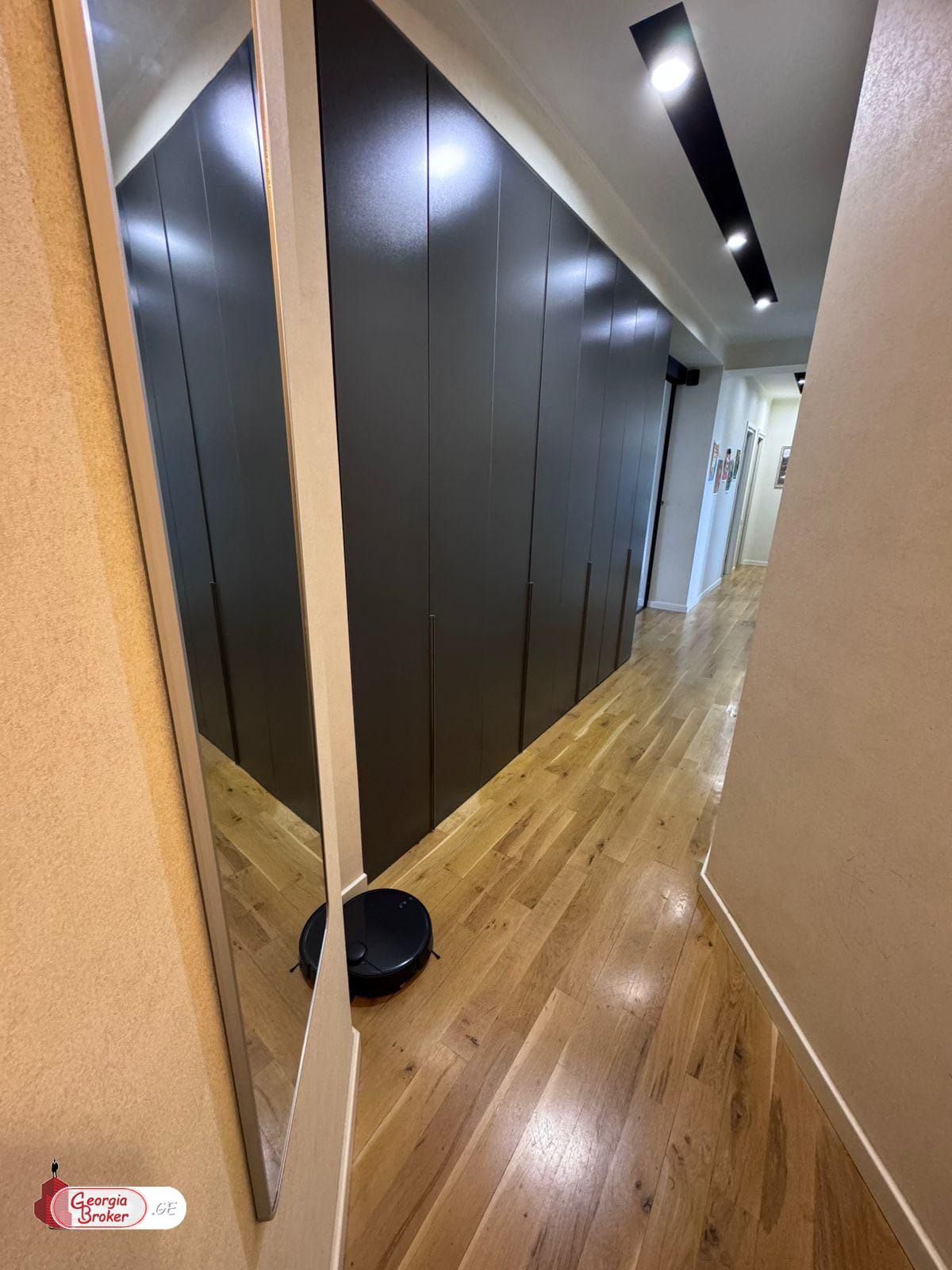 nearly repaired 3-room apartment for sale