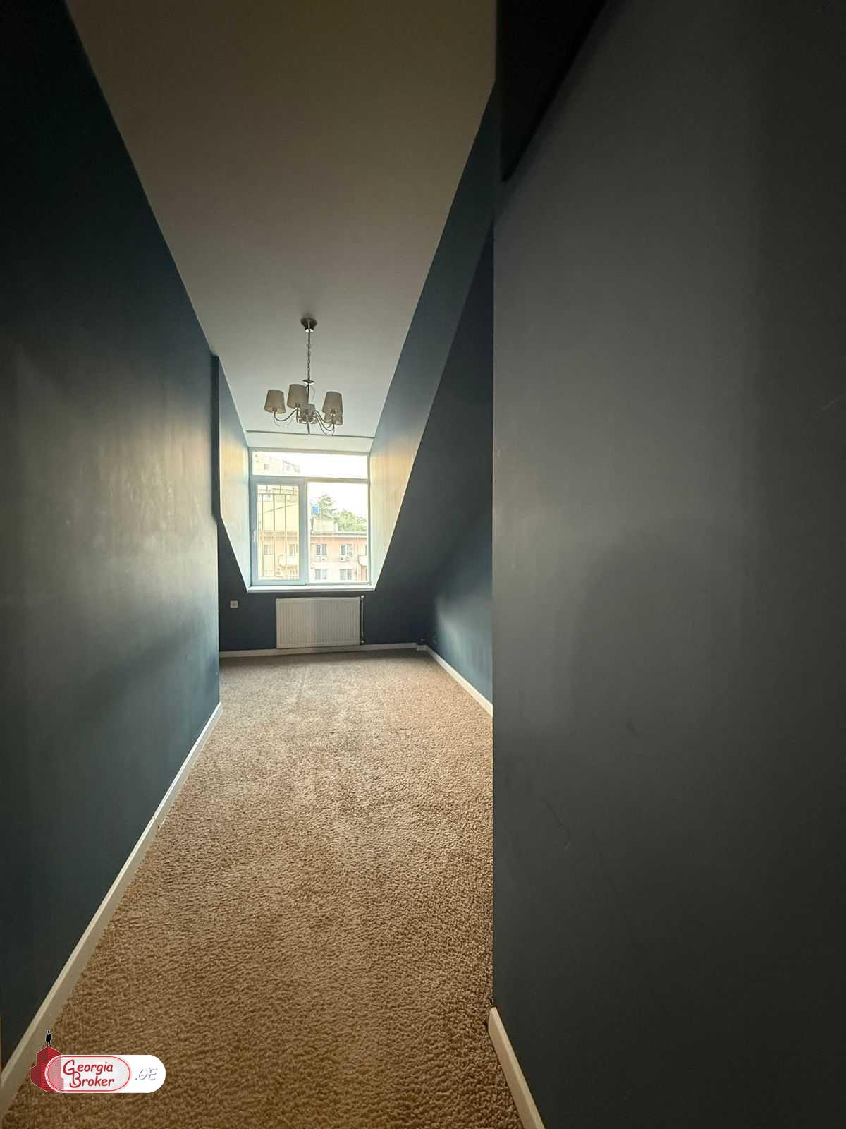 продается квартира с новым ремонтом 3-комнаты