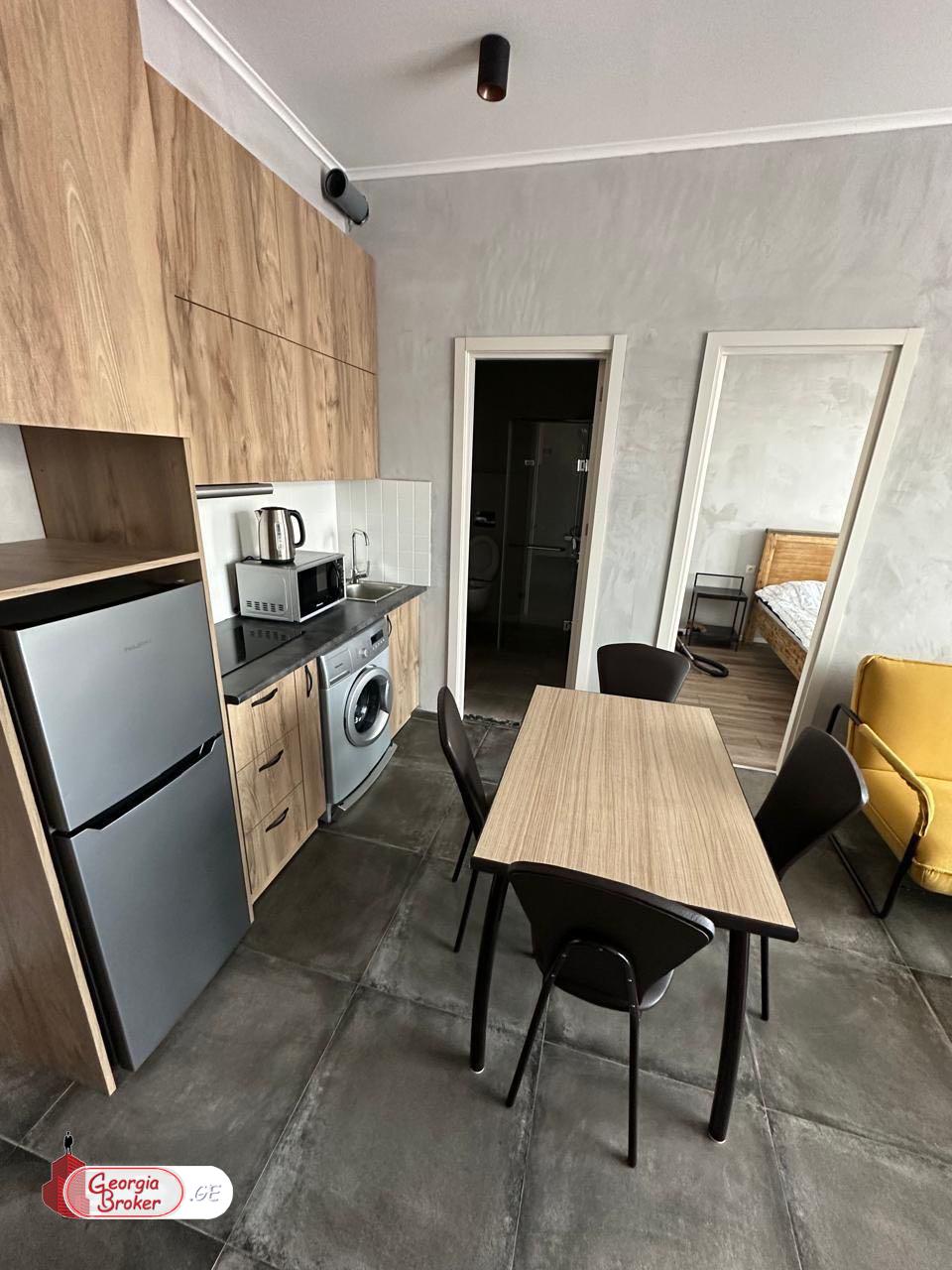 იყიდება ახალი გარემონტებული 2 ოთახიანი ბინა