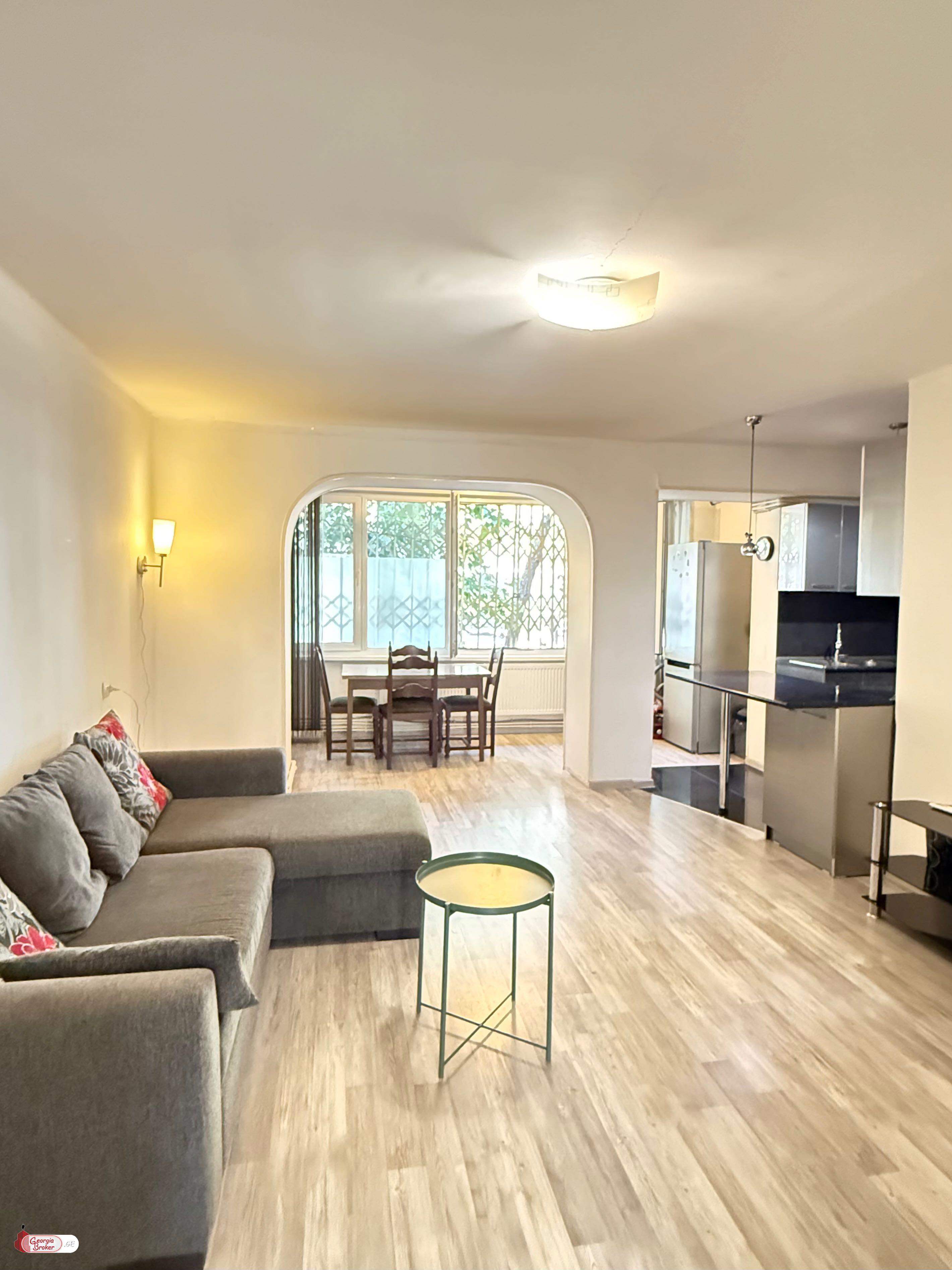 იყიდება ახალი გარემონტებული 2 ოთახიანი ბინა