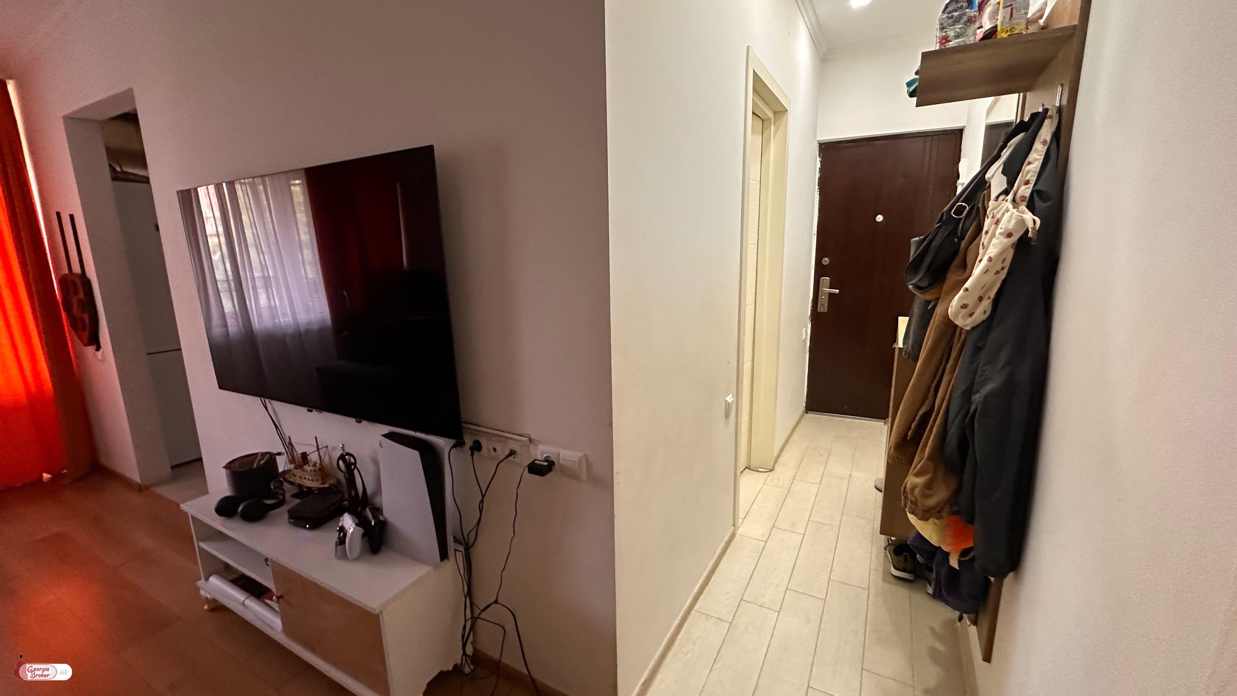 იყიდება ახალი გარემონტებული 2 ოთახიანი ბინა