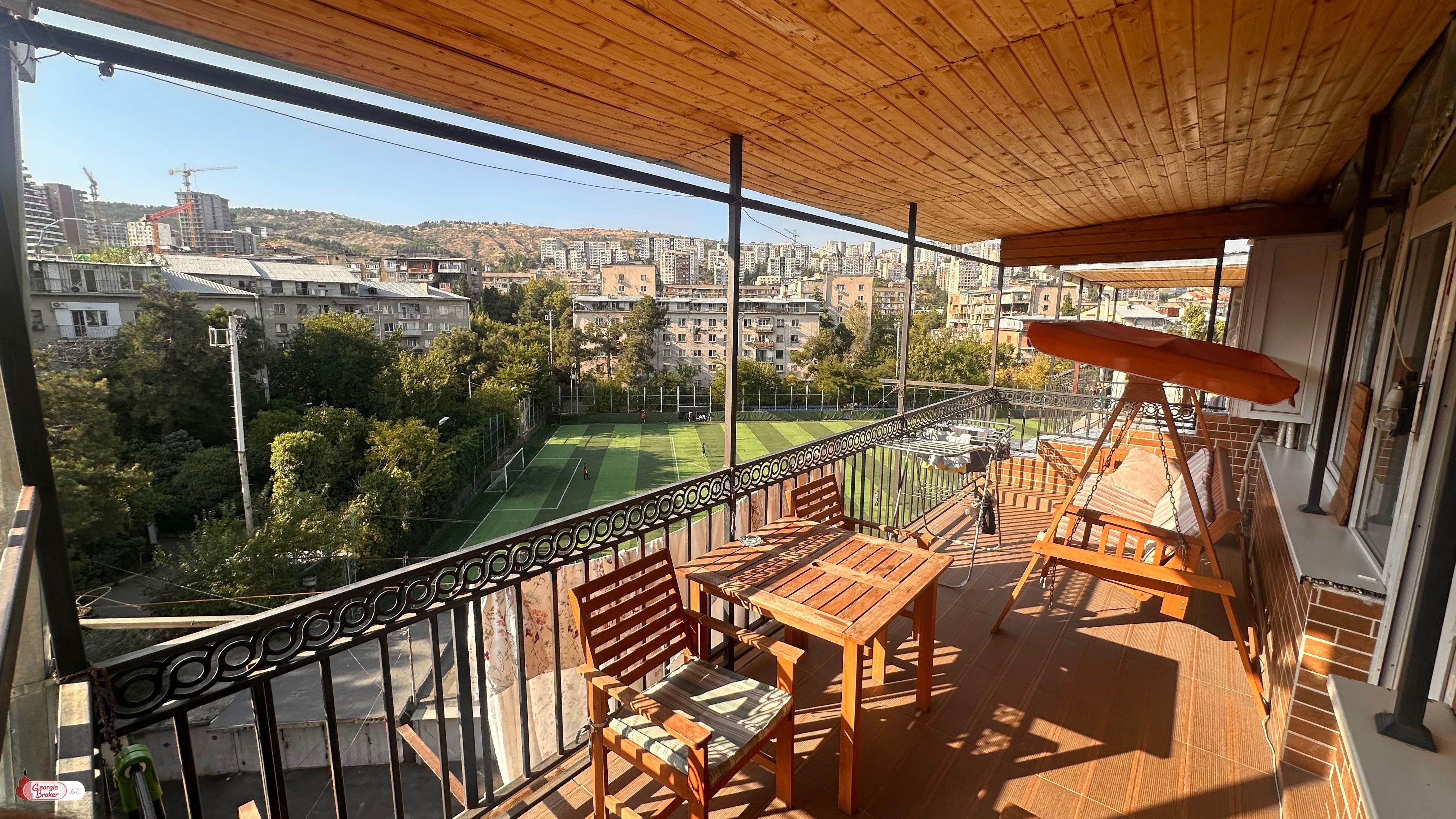 იყიდება ახალი გარემონტებული 2 ოთახიანი ბინა