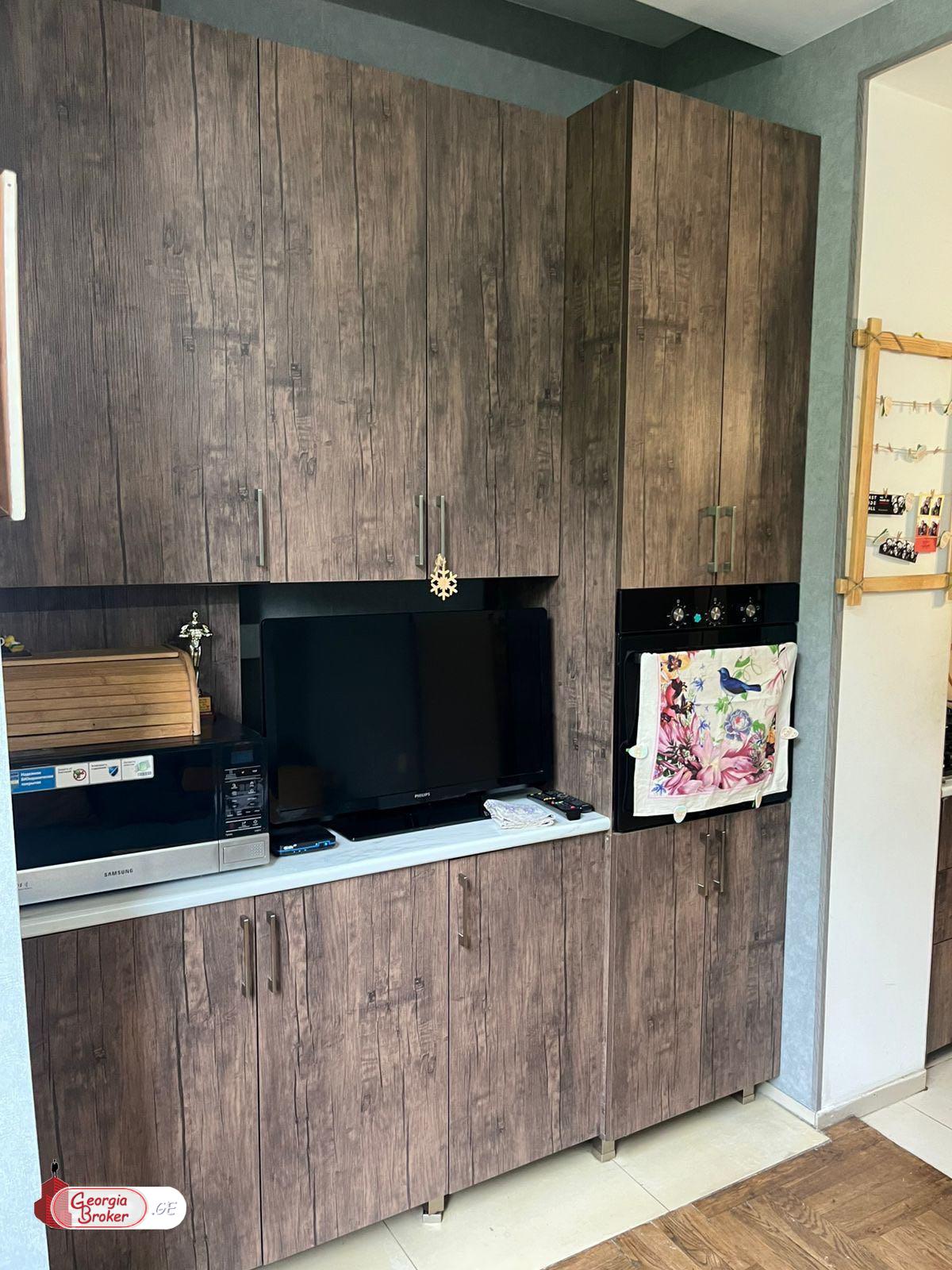 nearly repaired 3-room apartment for sale