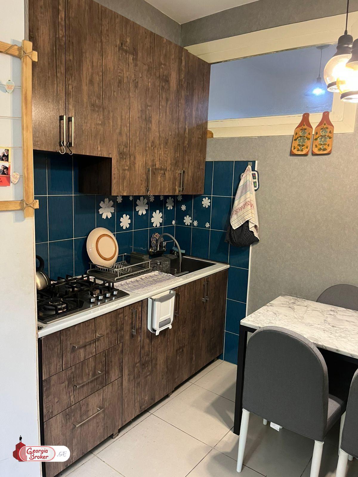 nearly repaired 3-room apartment for sale