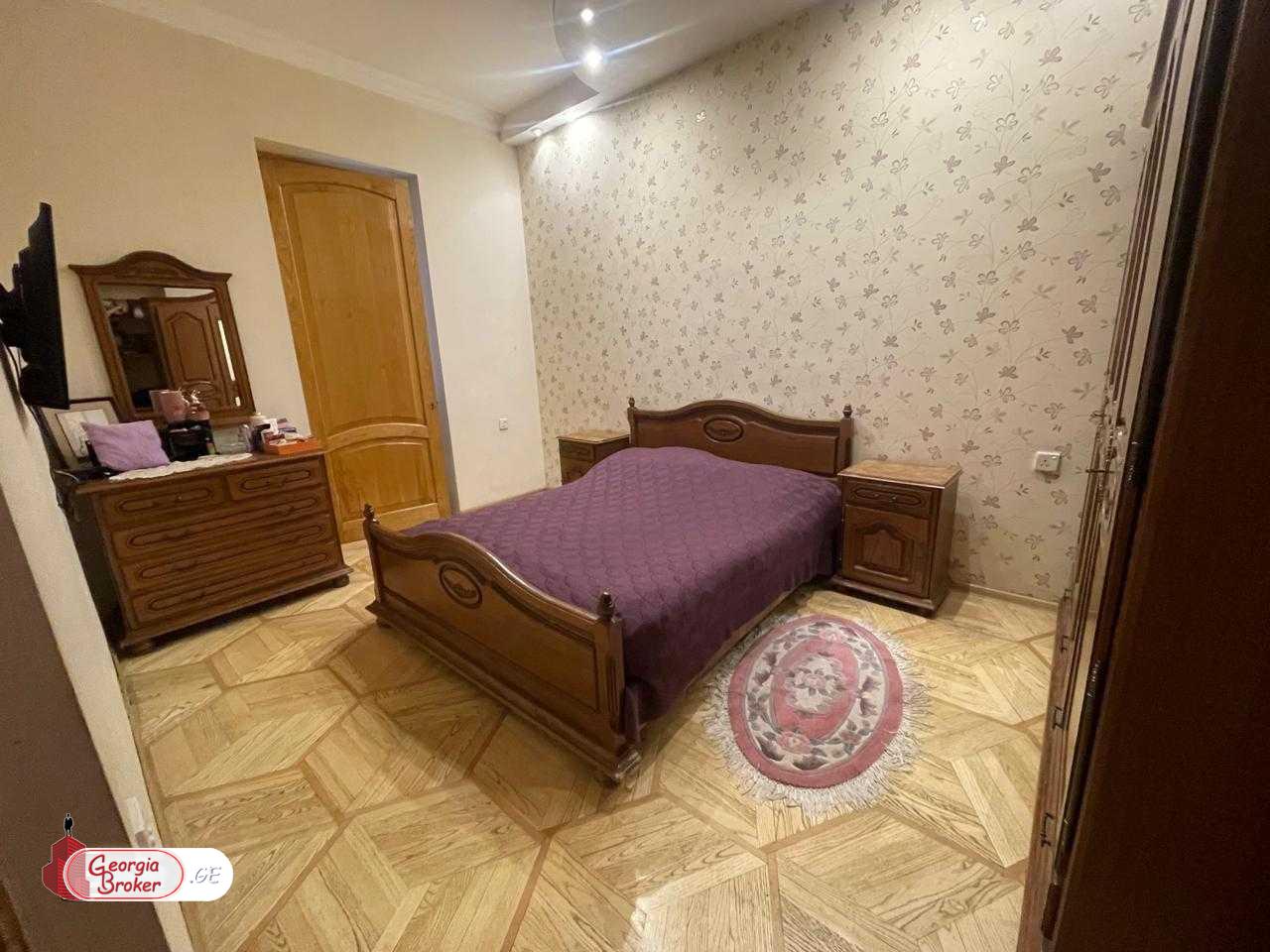 nearly repaired 3-room apartment for sale