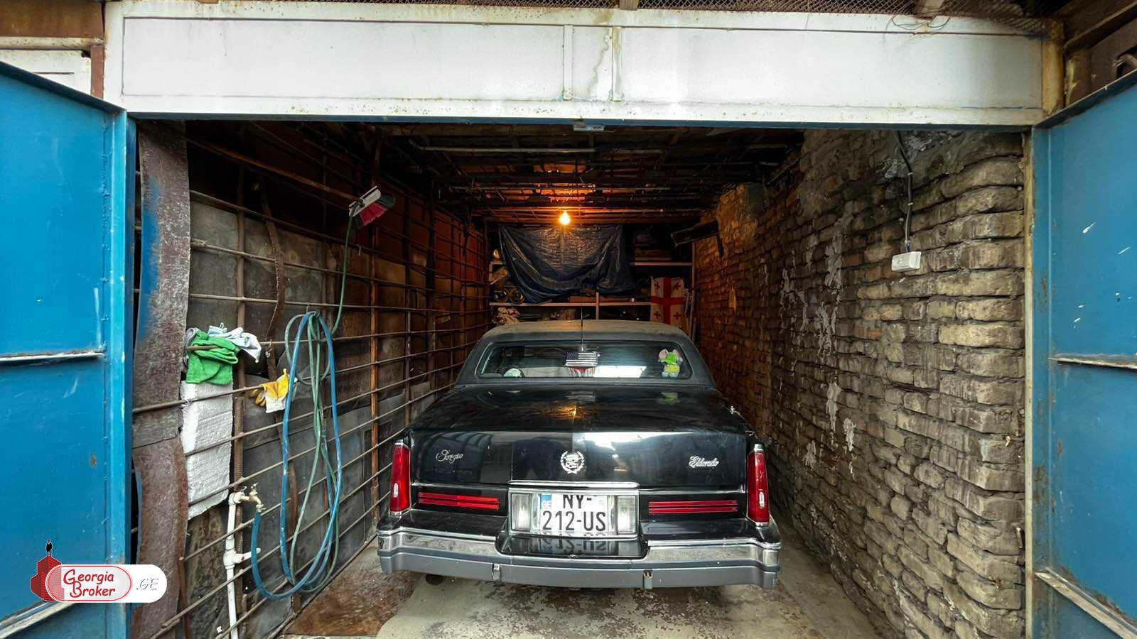 продается квартира с новым ремонтом 4-комнаты