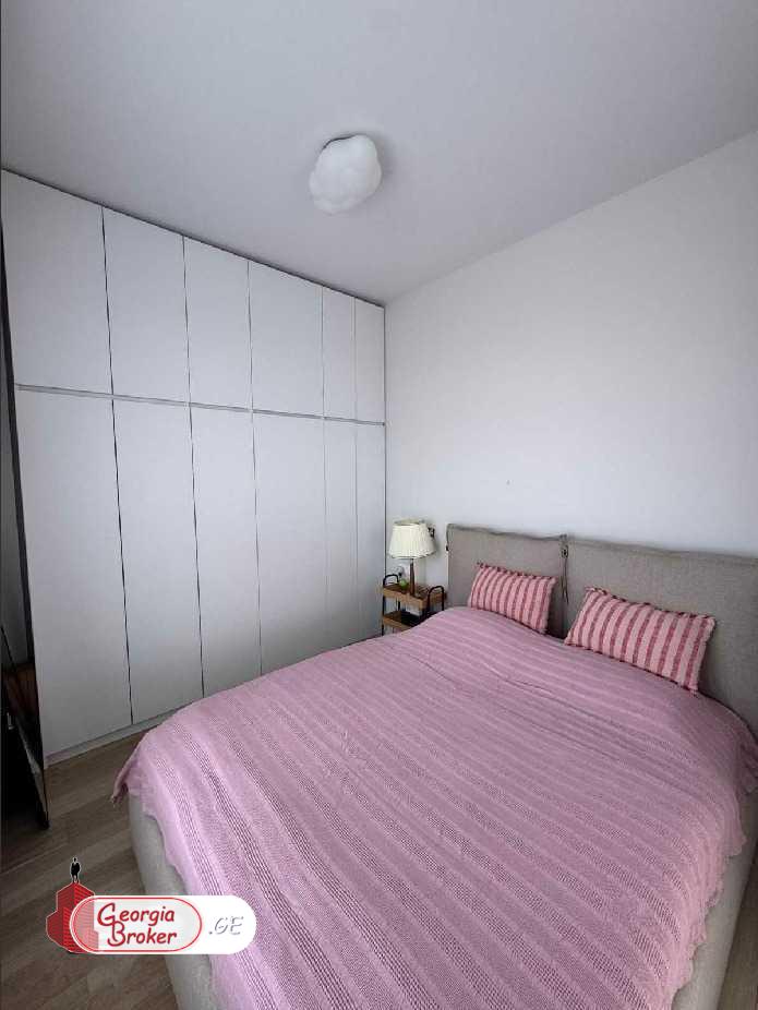 продается квартира с новым ремонтом 2-комнаты