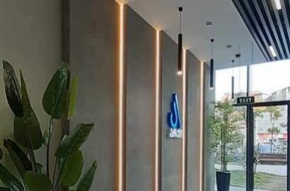 продается квартира с новым ремонтом 3-комнаты