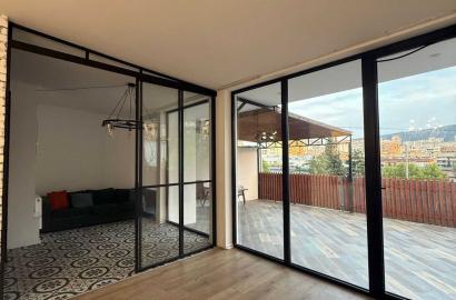 продается квартира с новым ремонтом 3-комнаты