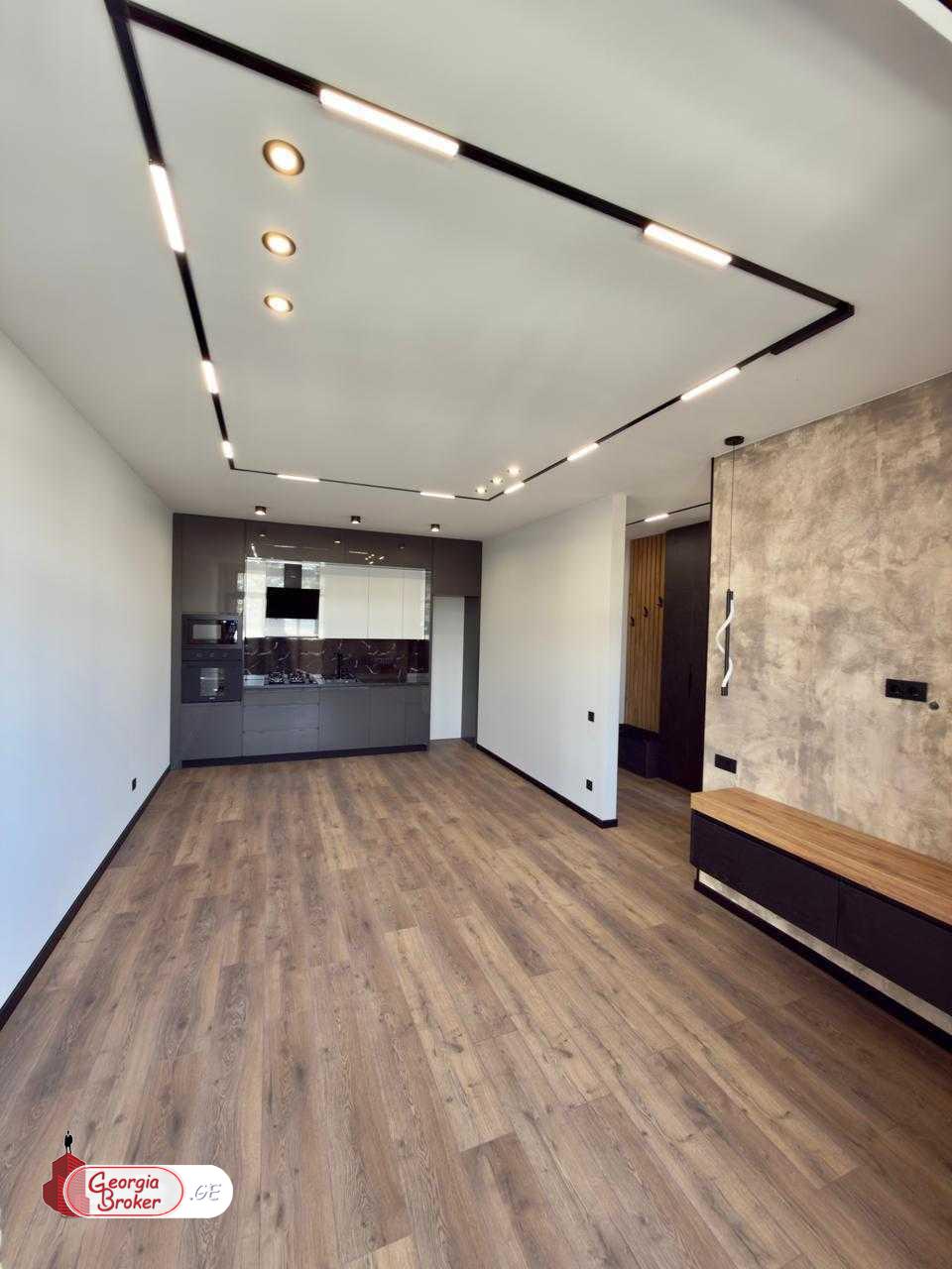 nearly repaired 3-room apartment for sale