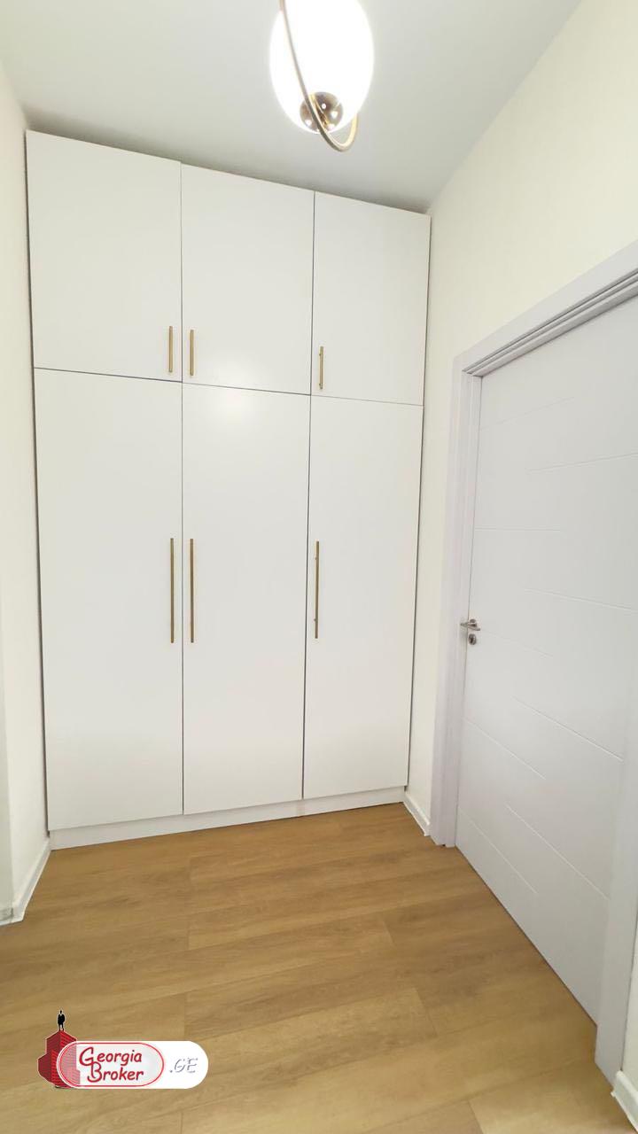 nearly repaired 2-room apartment for sale