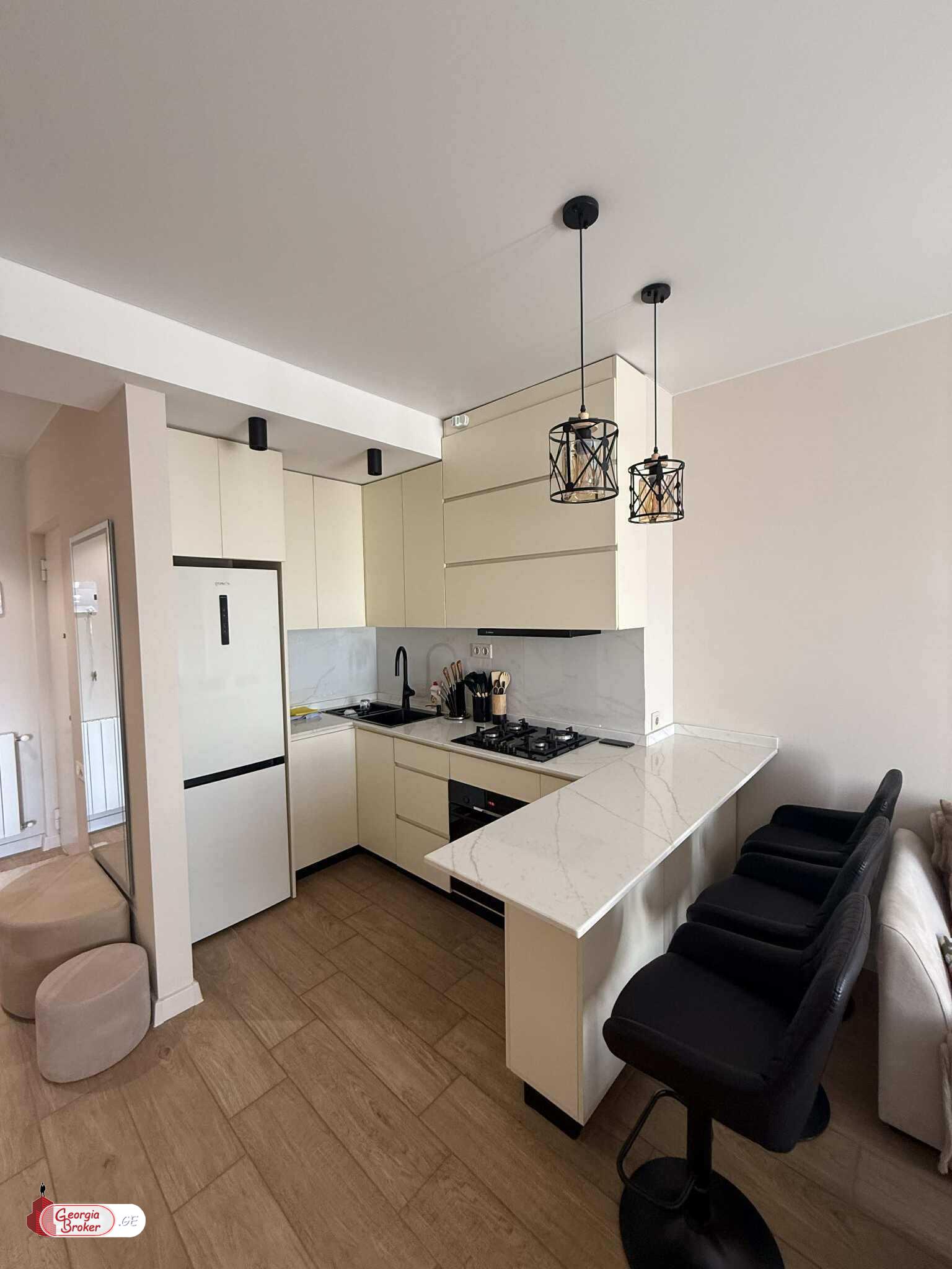 იყიდება ახალი გარემონტებული 2 ოთახიანი ბინა