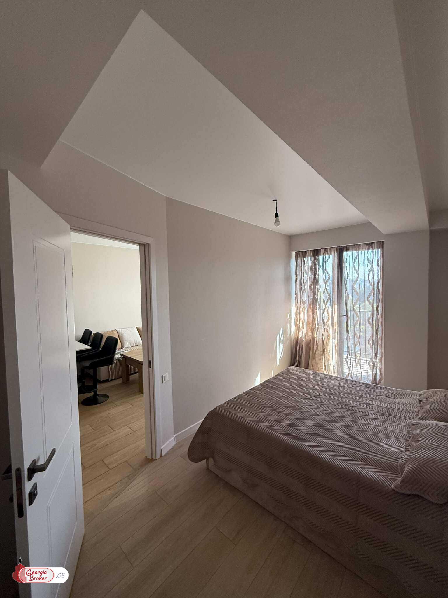 იყიდება ახალი გარემონტებული 2 ოთახიანი ბინა