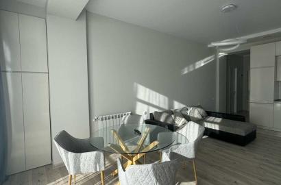 იყიდება ახალი გარემონტებული 2 ოთახიანი ბინა