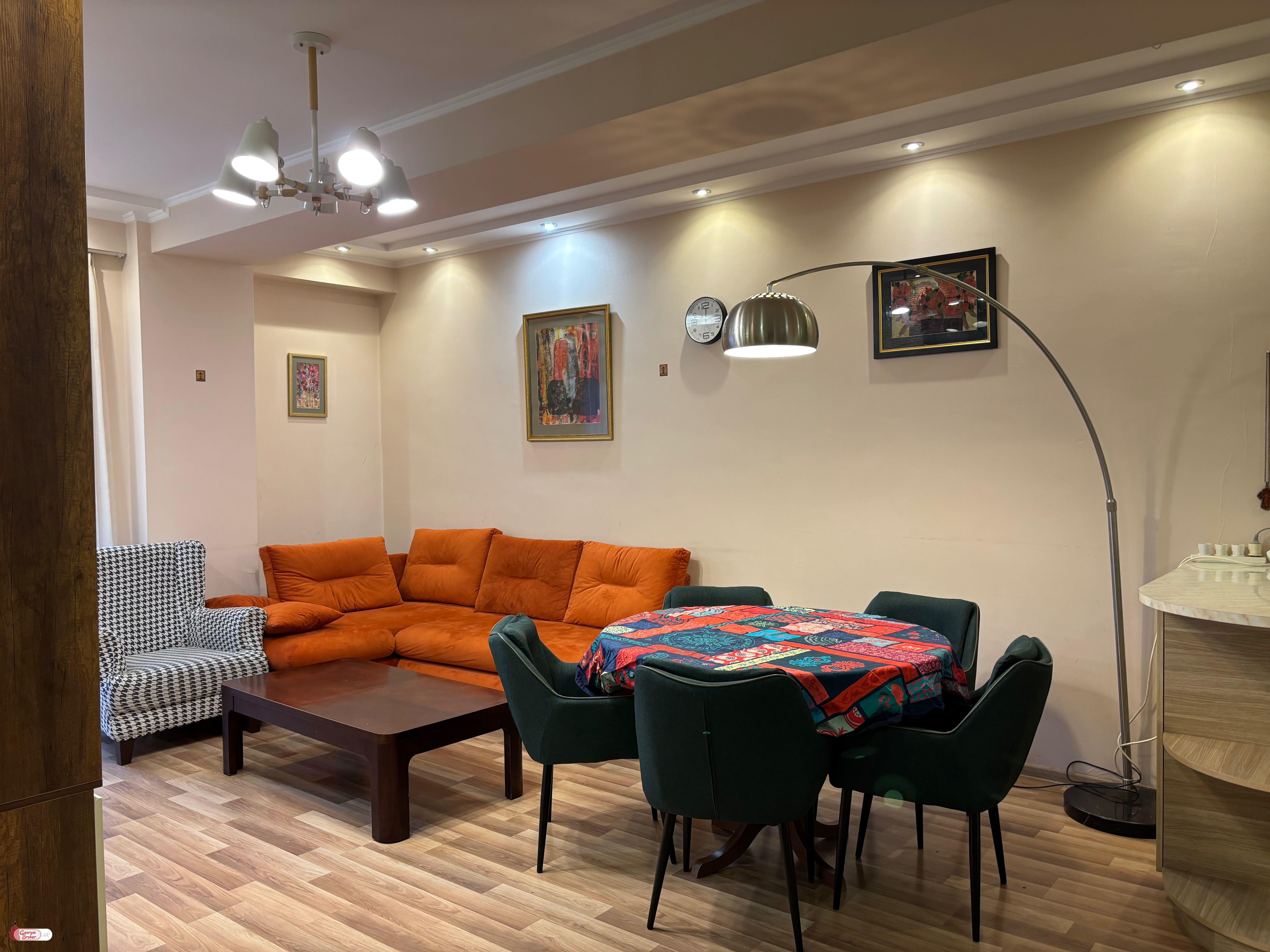 продается квартира с новым ремонтом 2-комнаты