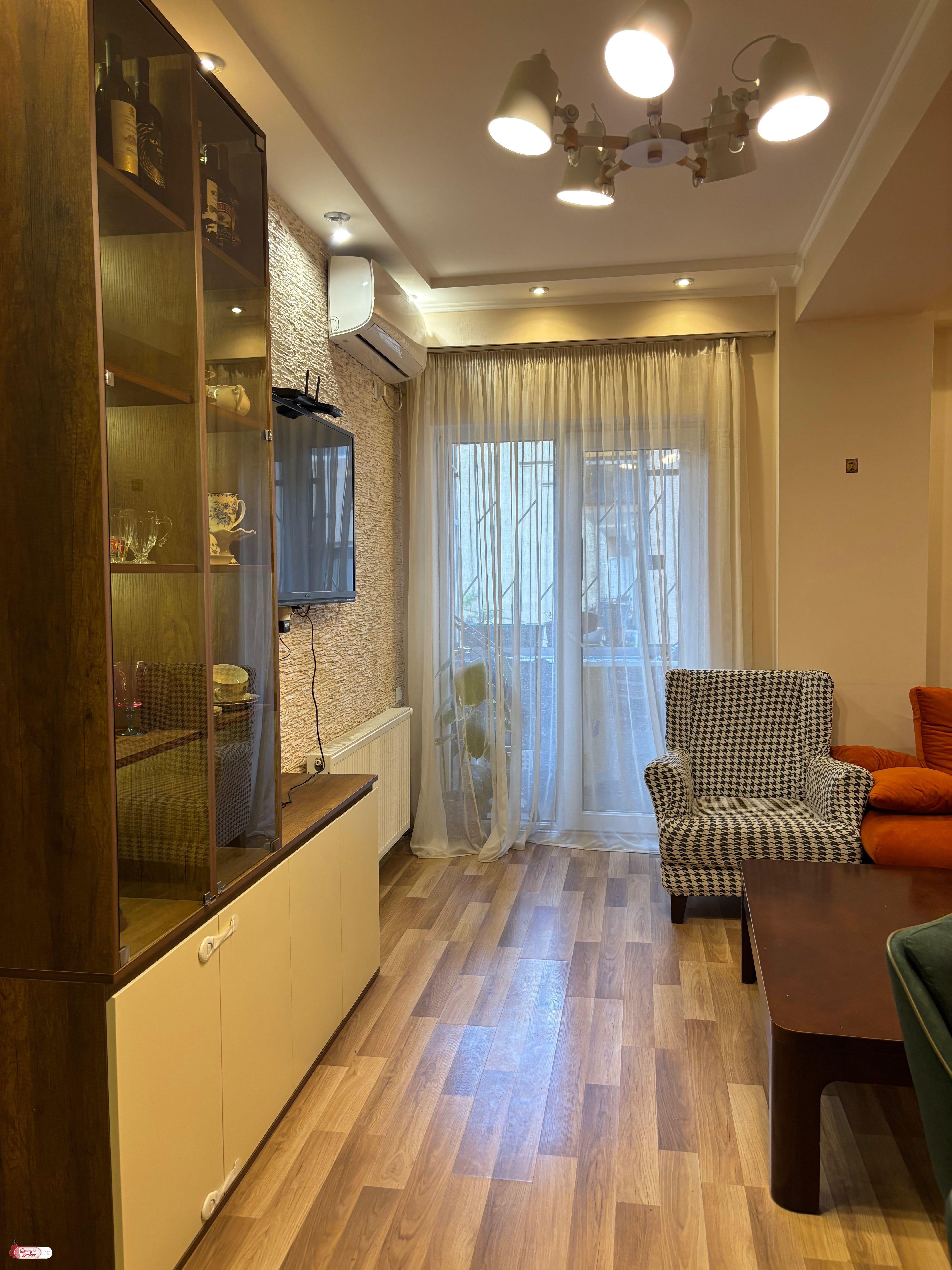 продается квартира с новым ремонтом 2-комнаты