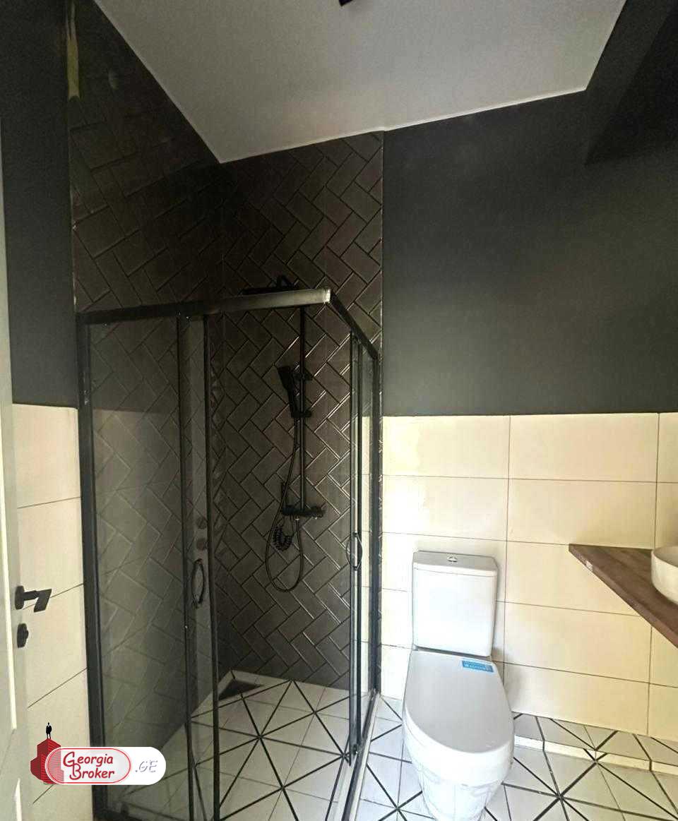 იყიდება ახალი გარემონტებული 3 ოთახიანი ბინა