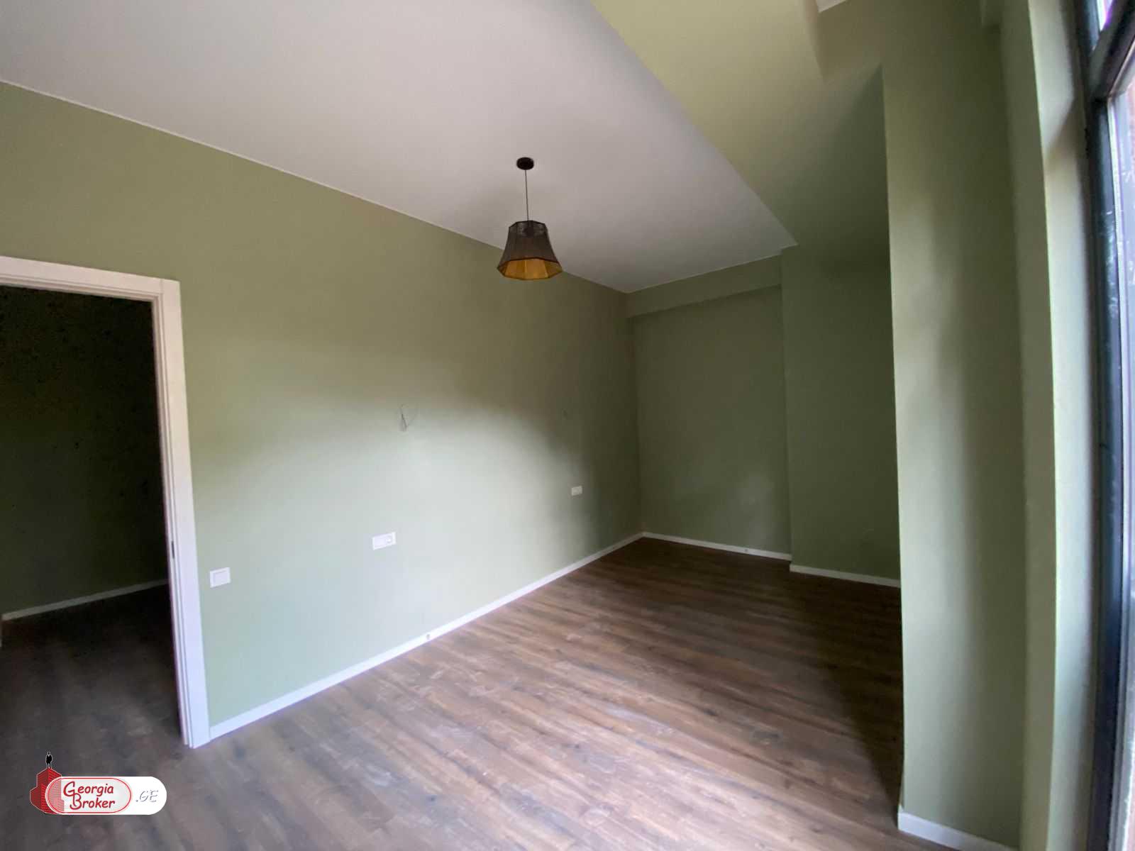 იყიდება ახალი გარემონტებული 3 ოთახიანი ბინა