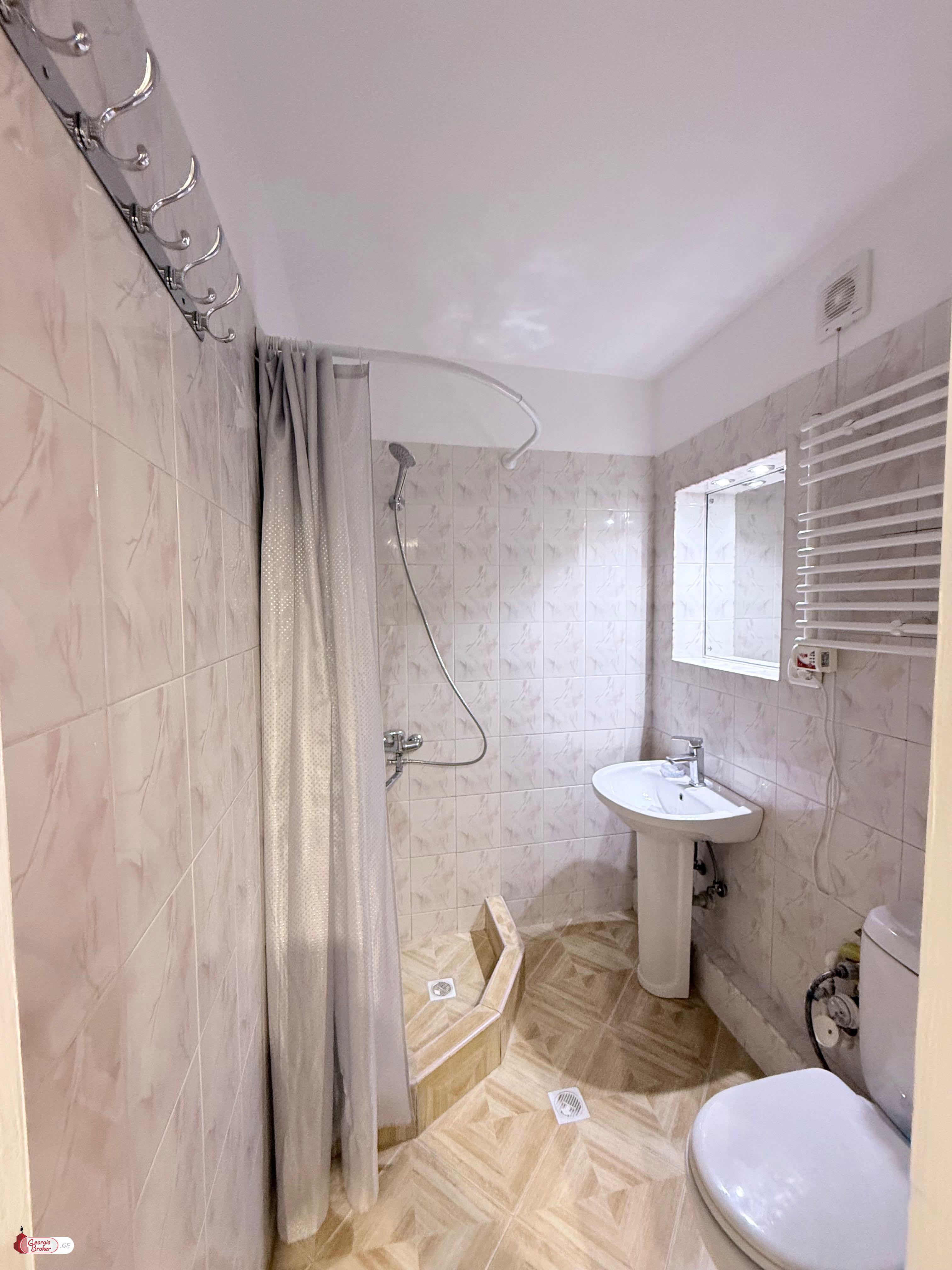 продается дом с новым ремонтом 2-комнаты