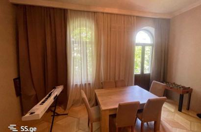 იყიდება ახალი გარემონტებული 3 ოთახიანი ბინა