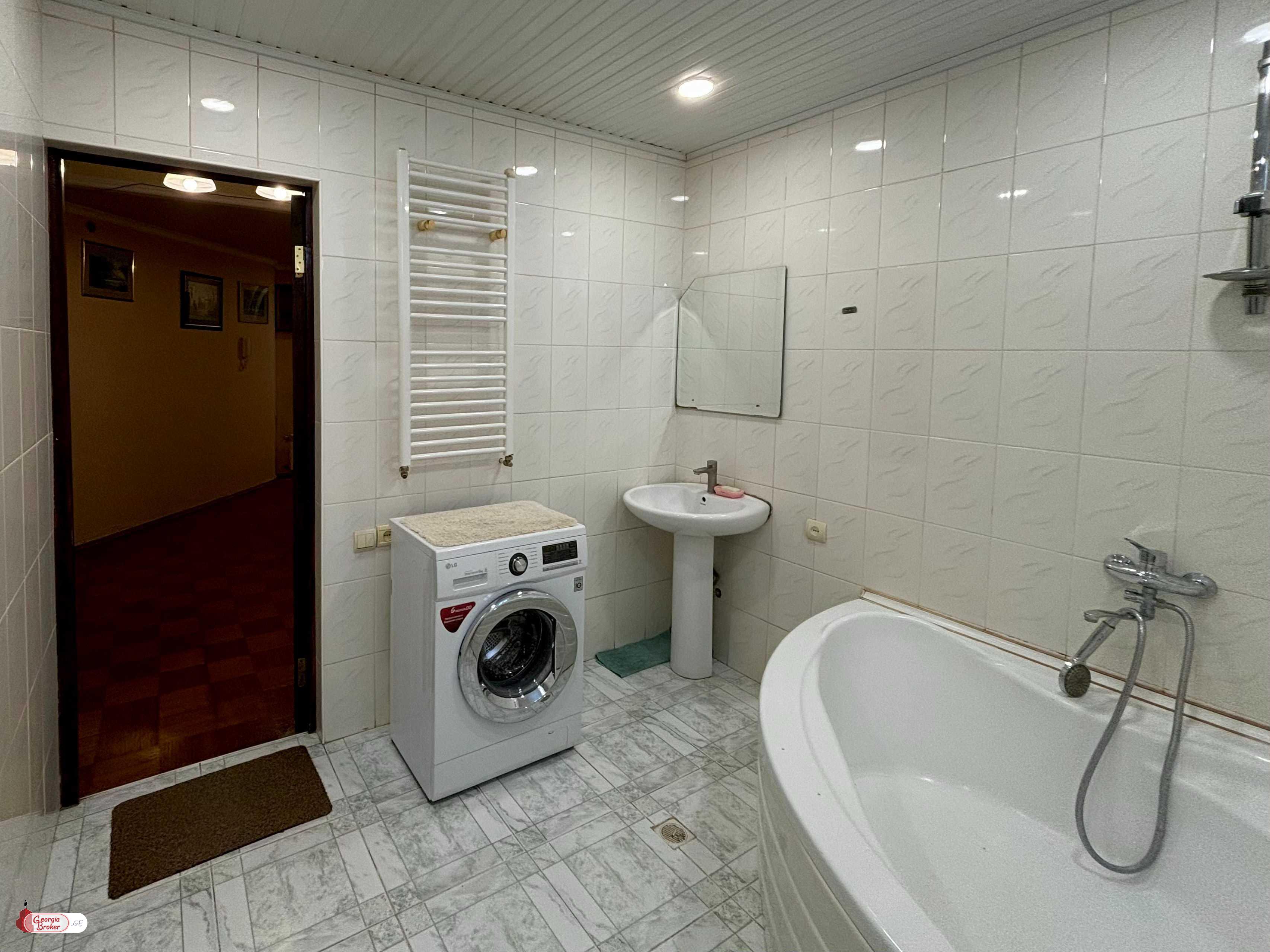 nearly repaired 4-room apartment for sale