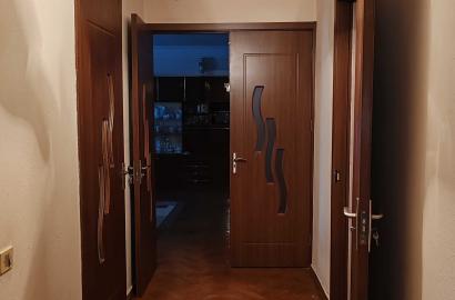 продается квартира с новым ремонтом 3-комнаты