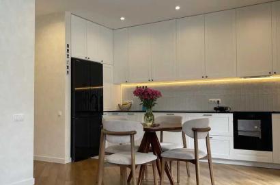 продается квартира с новым ремонтом 3-комнаты