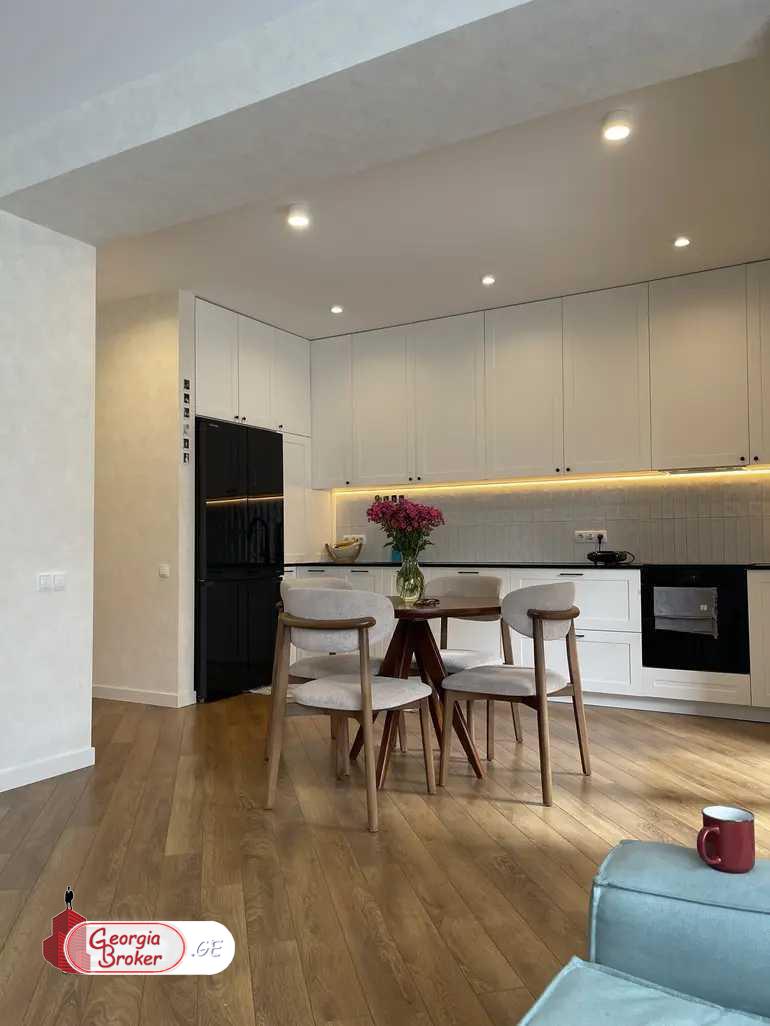 nearly repaired 3-room apartment for sale