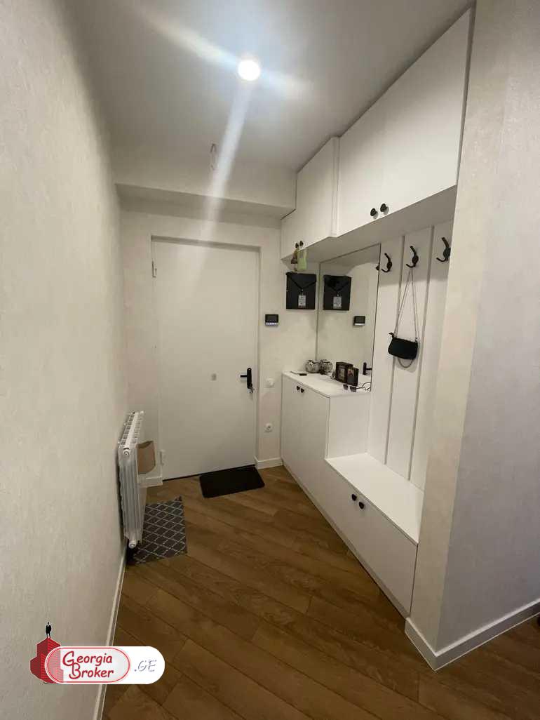 nearly repaired 3-room apartment for sale