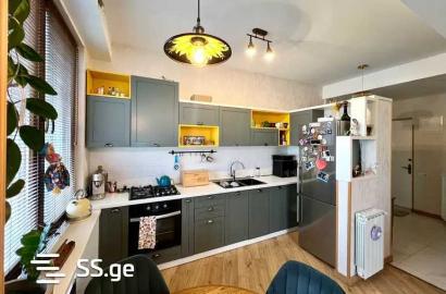 продается квартира с новым ремонтом 3-комнаты